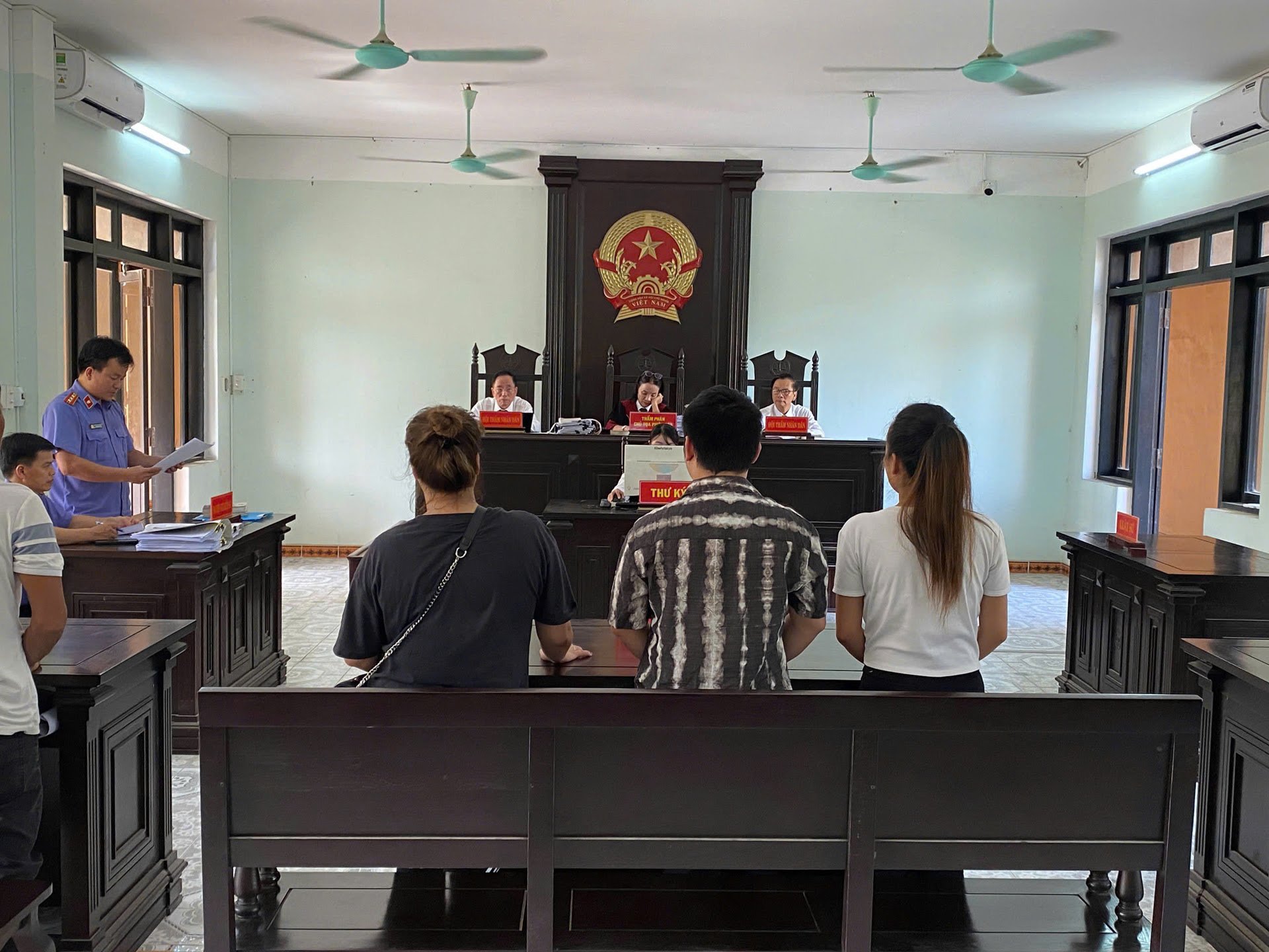 - Ảnh 1. - Ảnh 1.