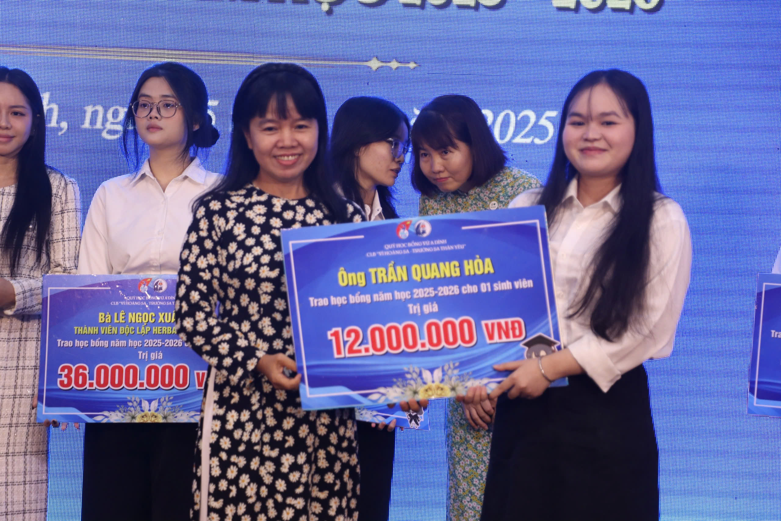 Học bổng đồng hành, hỗ trợ sinh viên suốt chặng đường học đại học - Ảnh 2.