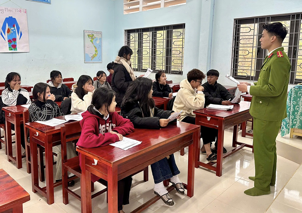 - Ảnh 1. - Ảnh 1.