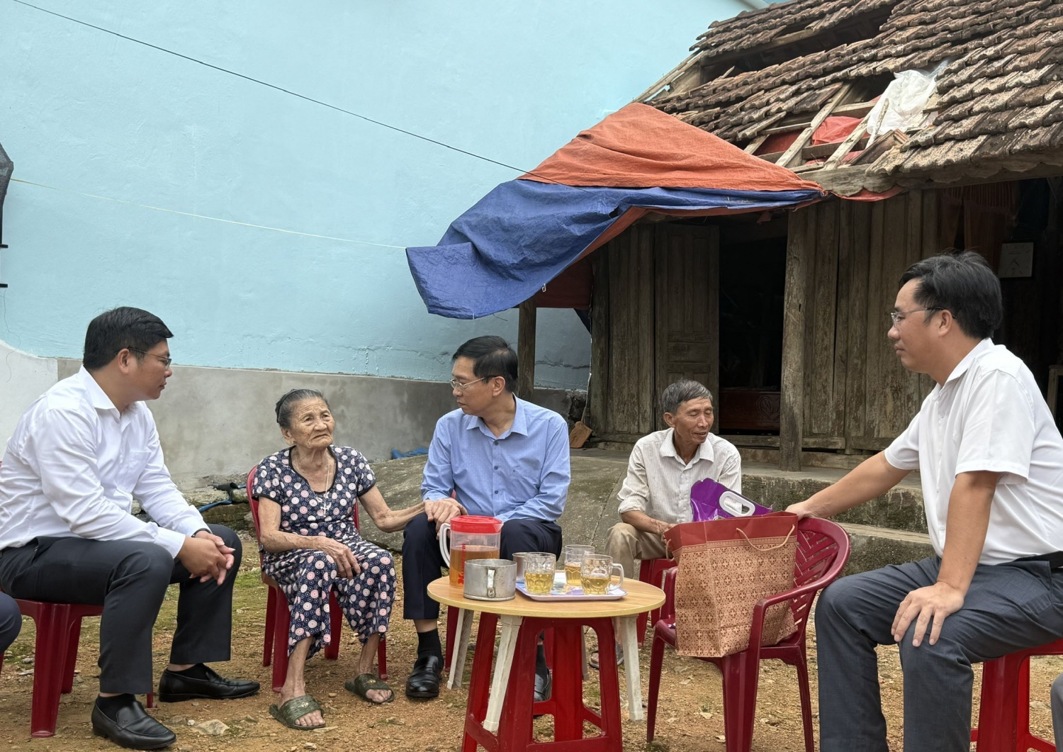 Petrovietnam đồng hành cùng Quảng Trị, TP.Huế khắc phục hậu quả thiên tai - Ảnh 3.