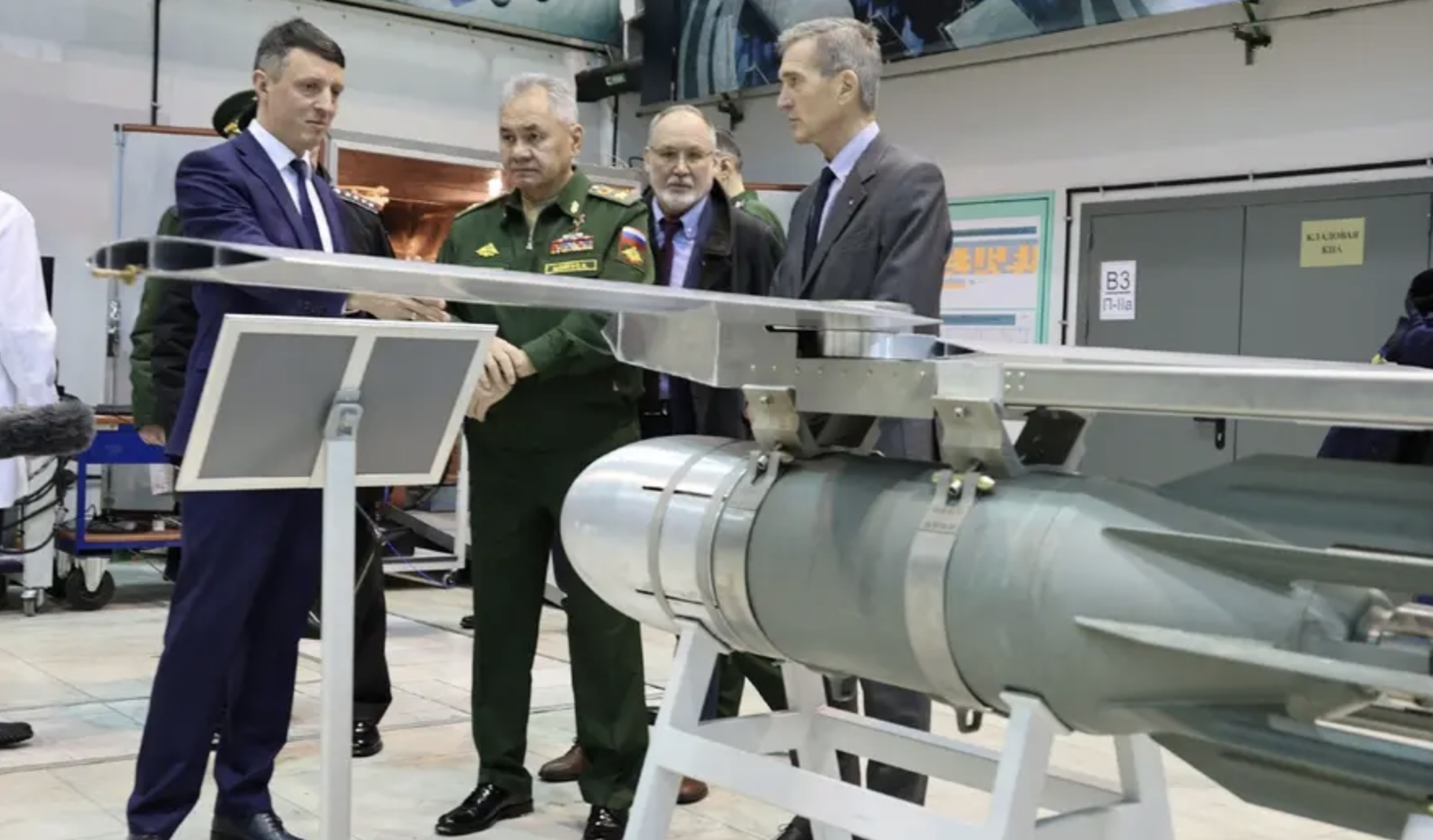 - Ảnh 1. - Ảnh 1.