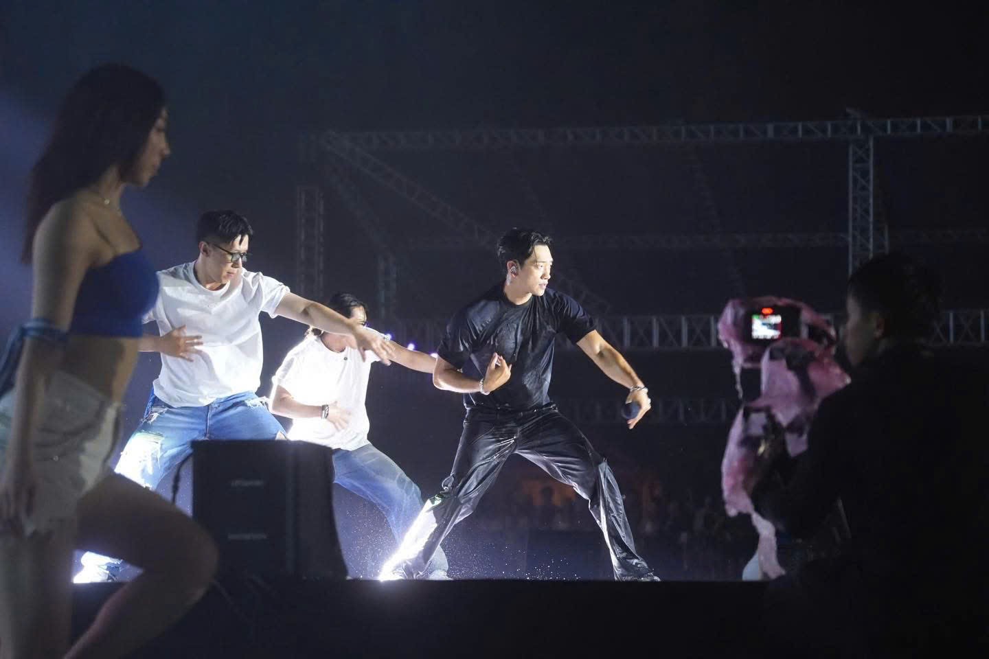 - Ảnh 1. - Ảnh 1.