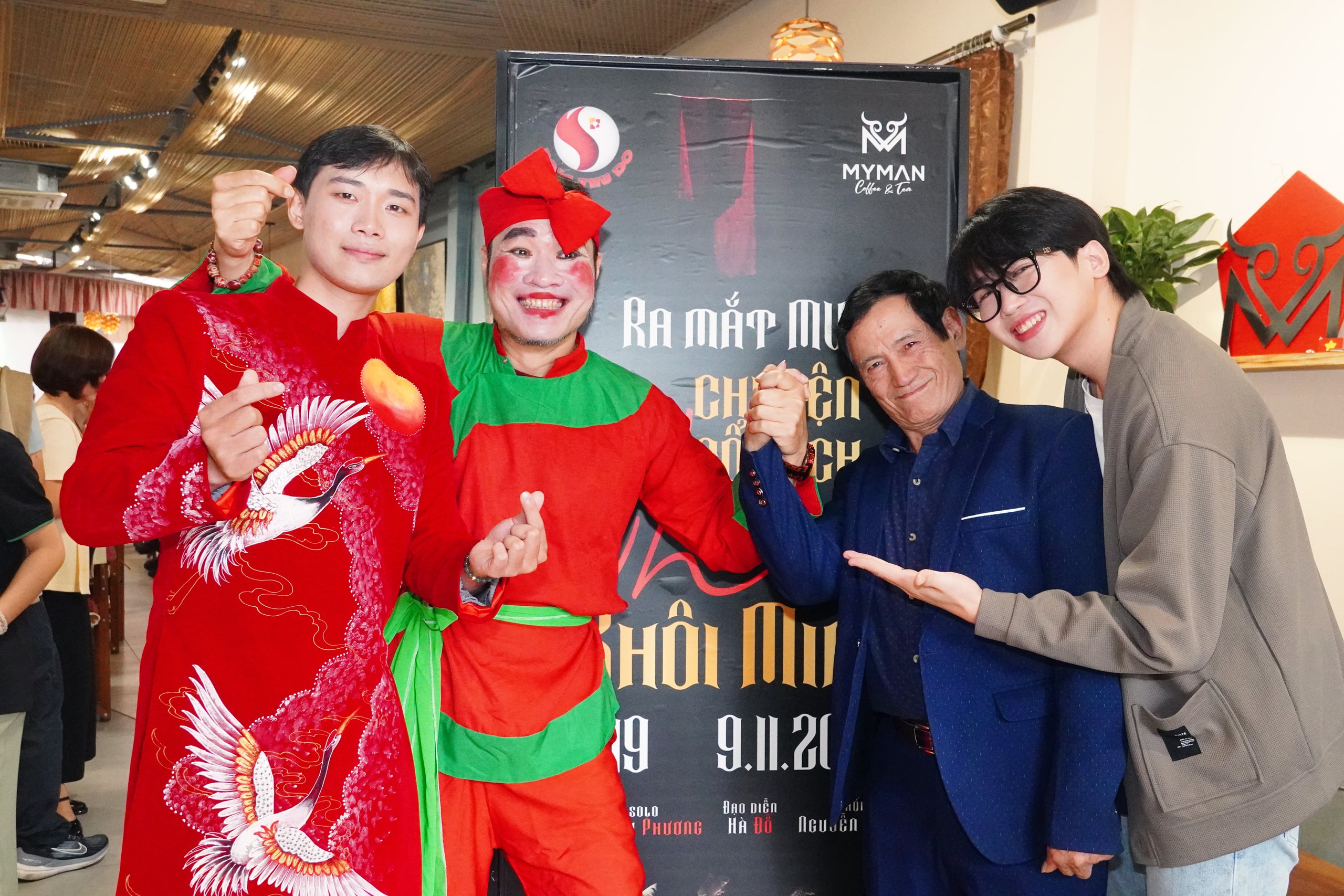 MV vận dụng hề chèo diễn tả nỗi đau mất cha - Ảnh 5.