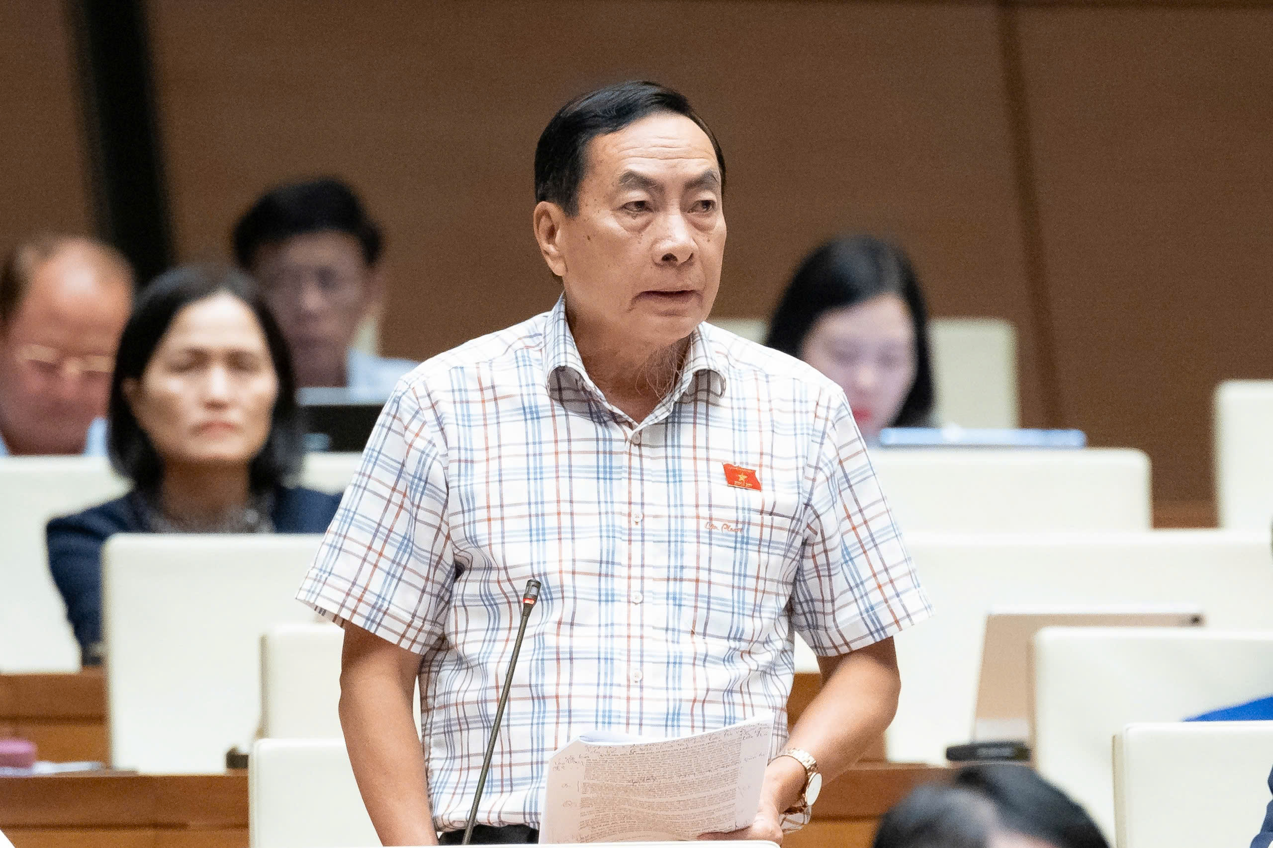 Bộ trưởng Bộ Công an lý giải đề xuất lắp camera ở khoang hành khách - Ảnh 1.