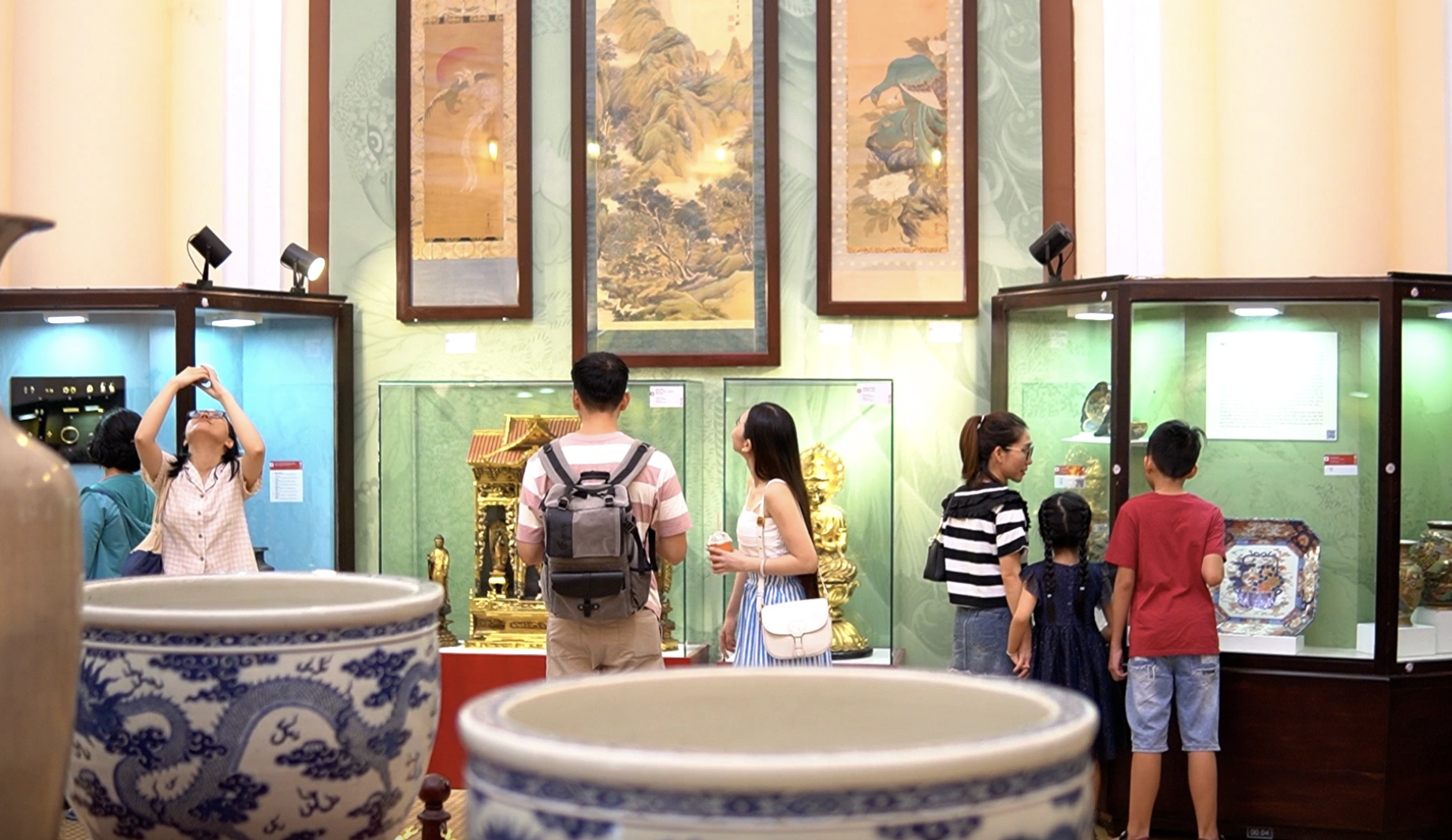 Hướng dẫn viên du lịch yêu nghề lần đầu tranh tài trên truyền hình- Ảnh 2. Hướng dẫn viên du lịch yêu nghề lần đầu tranh tài trên truyền hình- Ảnh 2.