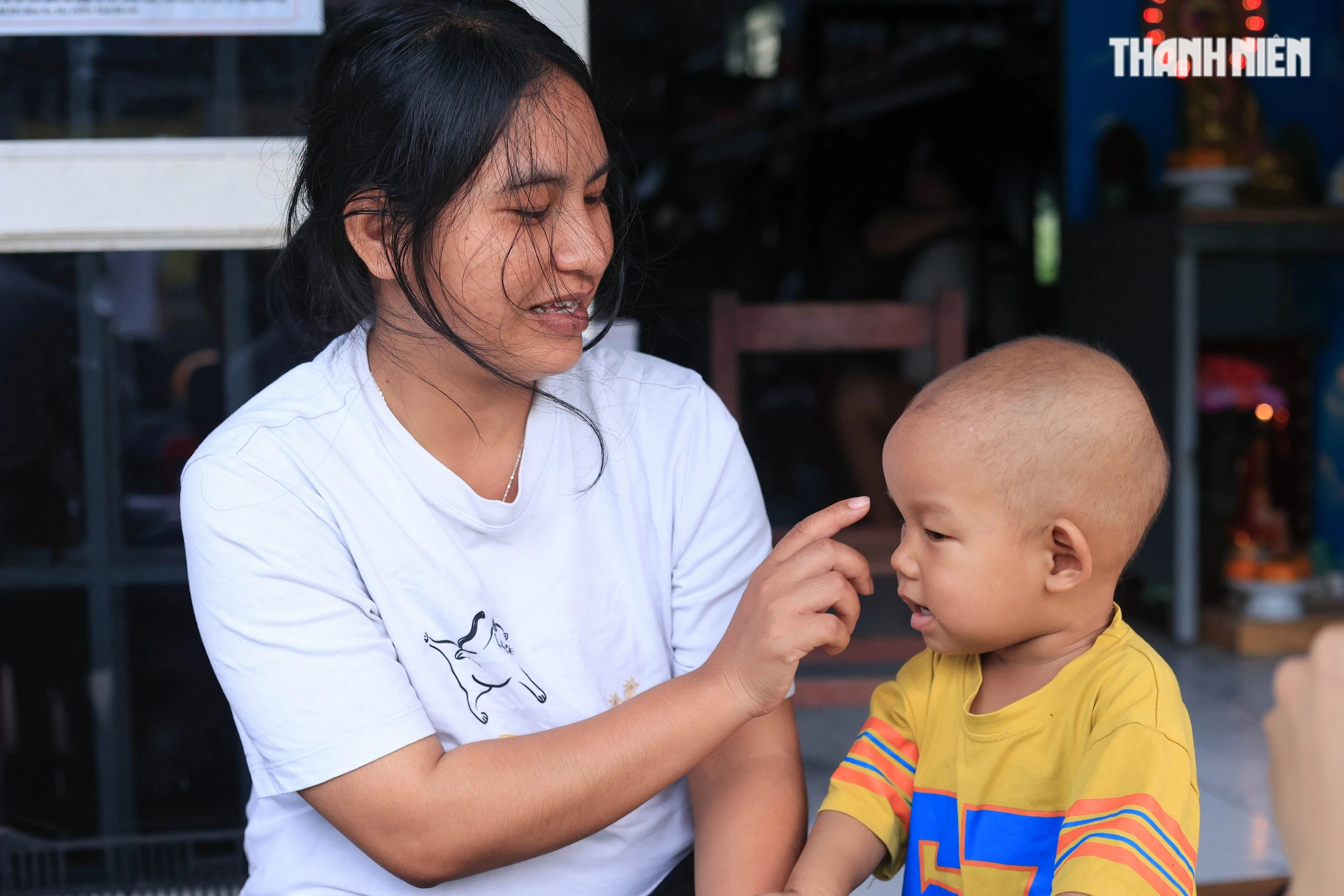 Bé trai nguy cơ mất ánh sáng vì ung thư mắt, gia đình kiệt quệ cầu cứu- Ảnh 5.