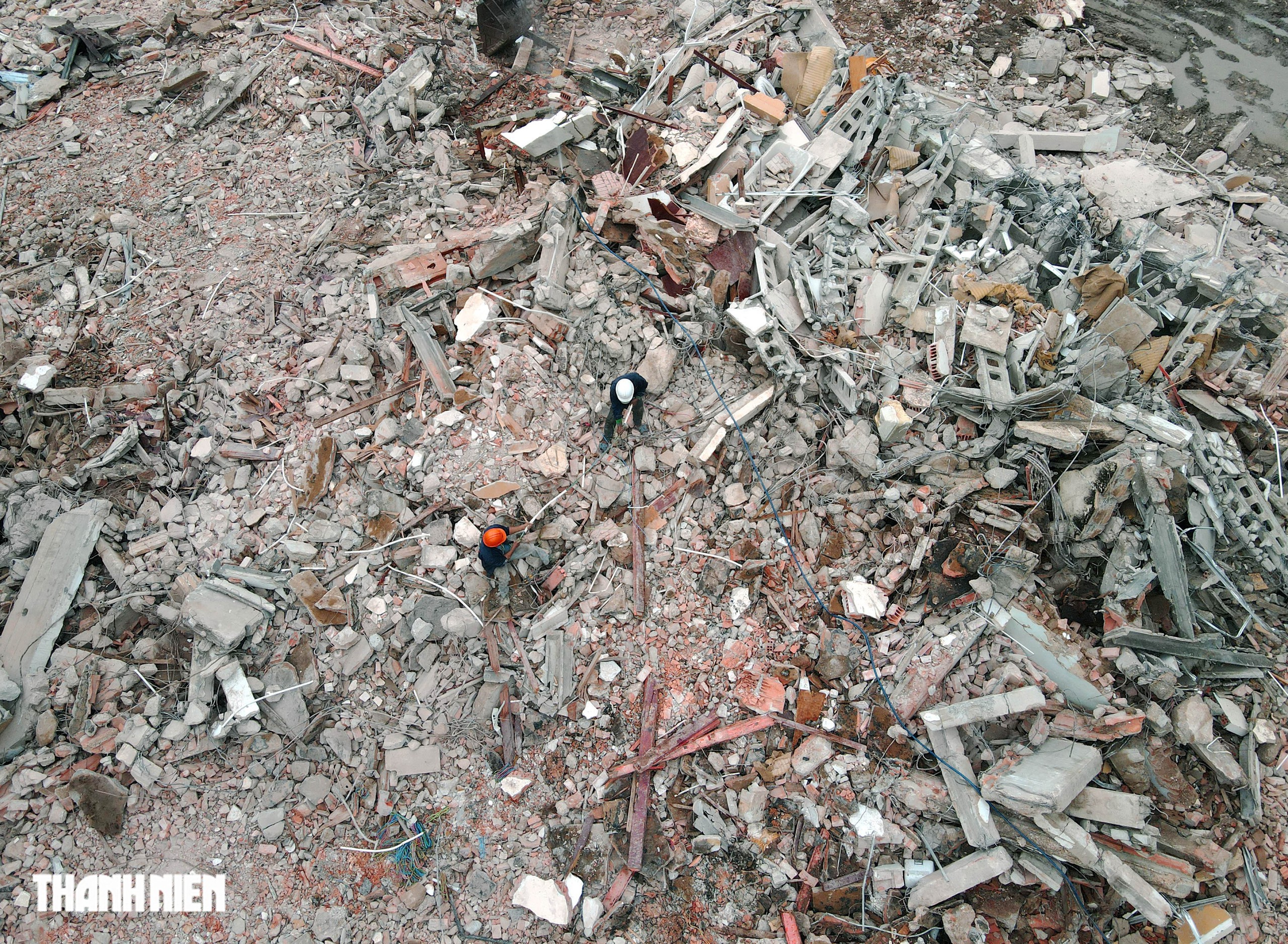 TP.HCM tháo dỡ 3 biệt thự trong khu đất số 1 Lý Thái Tổ - Ảnh 5. TP.HCM tháo dỡ 3 biệt thự trong khu đất số 1 Lý Thái Tổ - Ảnh 5.