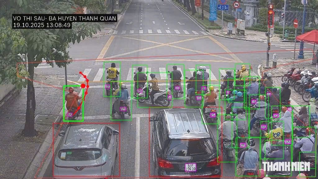 Camera AI ‘soi’ gần 6.000 vi phạm ở TP.HCM: Vượt đèn đỏ, chạy ngược chiều tràn lan - Ảnh 1.