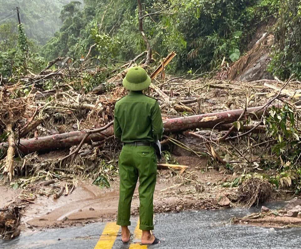 Quảng Trị mưa lớn, xã miền núi di dời hơn 200 hộ khỏi vùng ngập lụt- Ảnh 3.