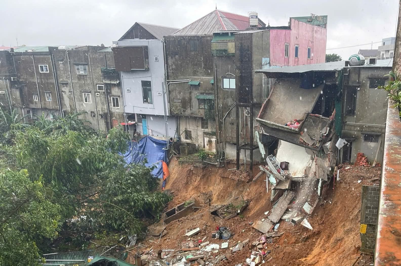 Tạm cấp 10 tỉ đồng để xây dựng công trình chống sạt lở tại xã Khe Sanh- Ảnh 1. Tạm cấp 10 tỉ đồng để xây dựng công trình chống sạt lở tại xã Khe Sanh- Ảnh 1.