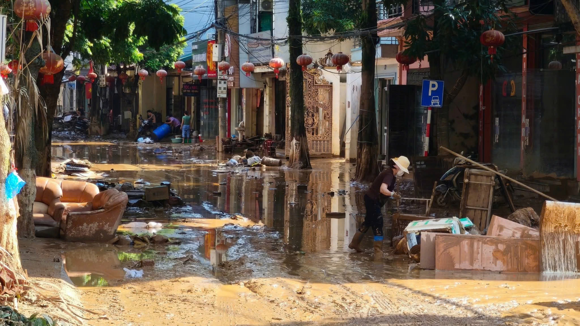 Nghịch lý đô thị vùng cao lao đao vì ngập lụt - Ảnh 1.