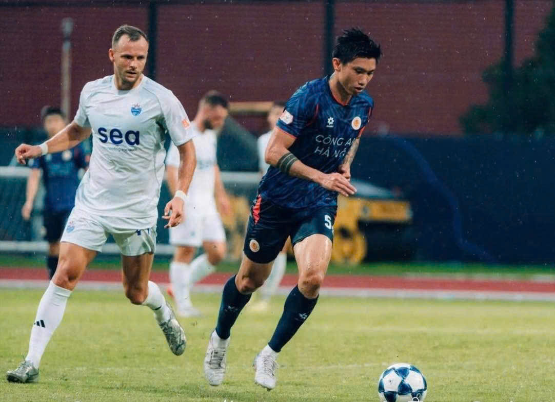 Chờ Đoàn Văn Hậu tái xuất đội tuyển Việt Nam- Ảnh 1. Chờ Đoàn Văn Hậu tái xuất đội tuyển Việt Nam- Ảnh 1.