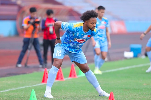 Bài toán cực khó của HLV Kim Sang-sik: Dùng Xuân Son trong bao lâu khi đấu Lào?
- Ảnh 2. Bài toán cực khó của HLV Kim Sang-sik: Dùng Xuân Son trong bao lâu khi đấu Lào?
- Ảnh 2.