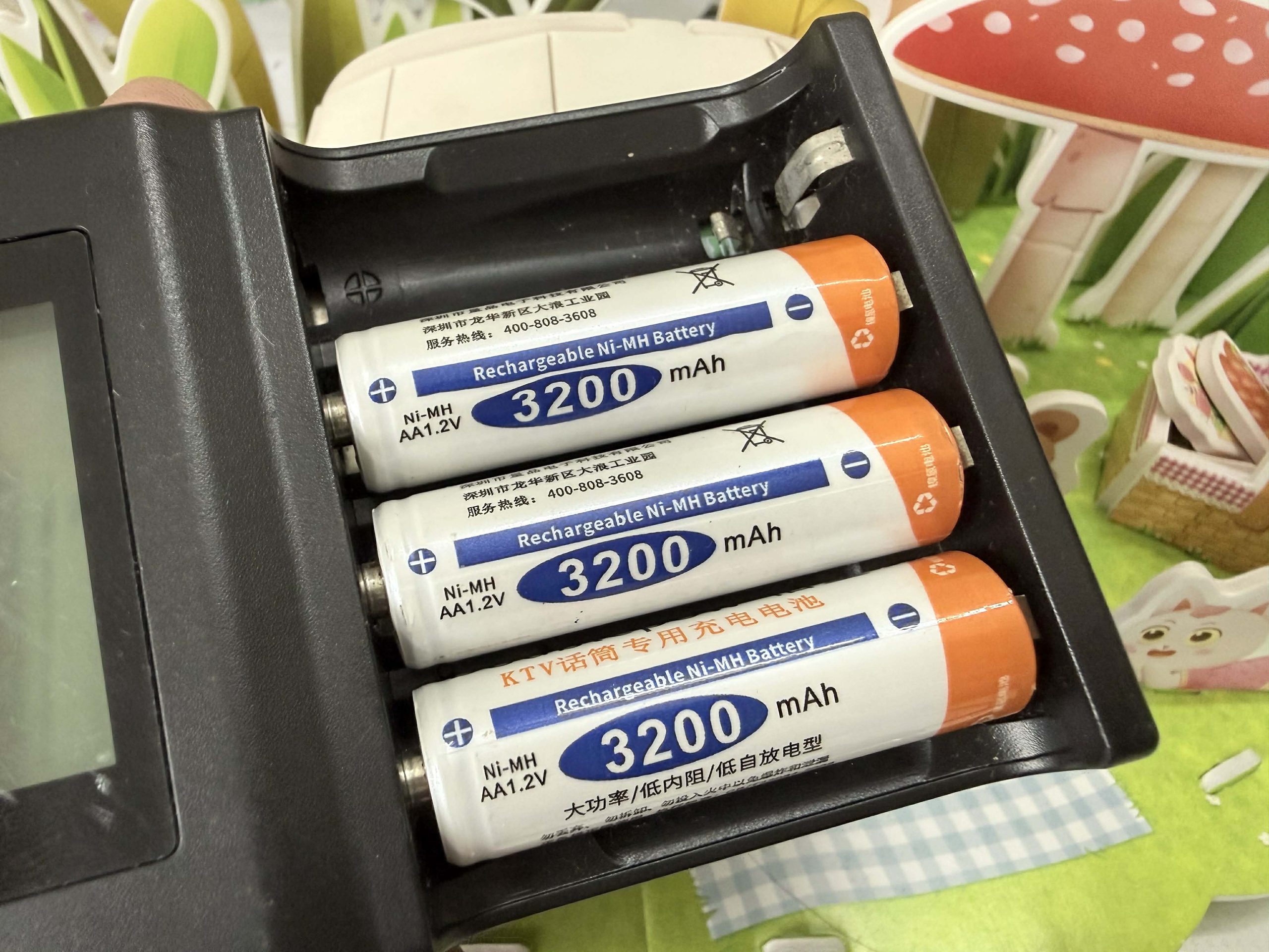 Đừng lãng phí tiền chỉ vì bỏ qua chi tiết này trên pin AA - Ảnh 2.