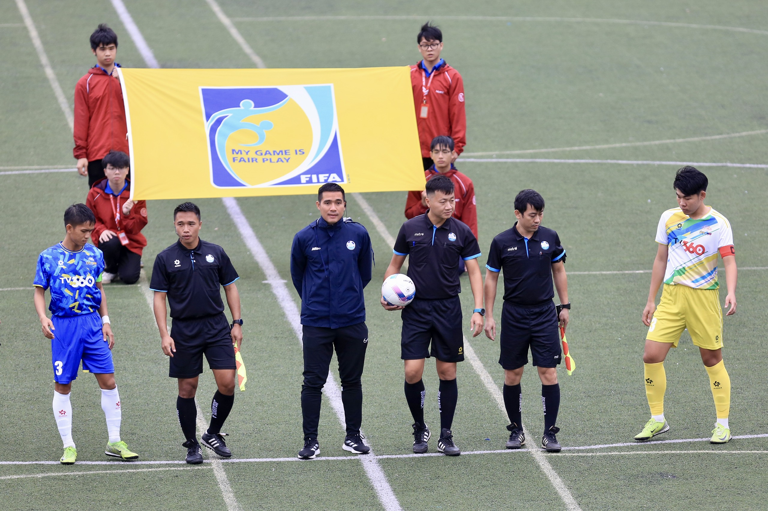 Nhiều trọng tài FIFA và V-League cầm còi, bóng đá sinh viên nâng tầm đẳng cấp- Ảnh 1.