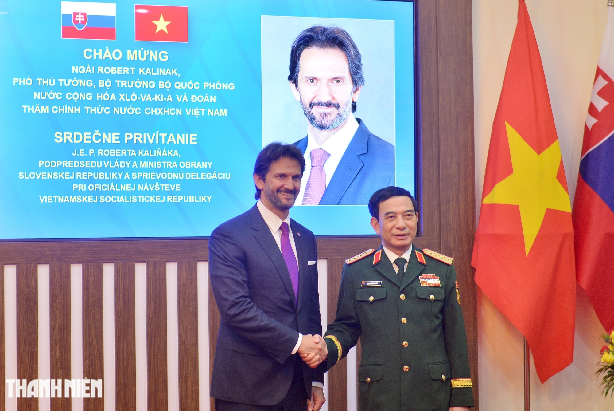 - Ảnh 4. - Ảnh 4.