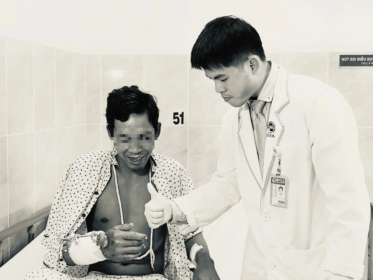 Cứu nam công nhân đứt lìa cẳng tay khi đang điều khiển máy sấy hành tây - Ảnh 1.