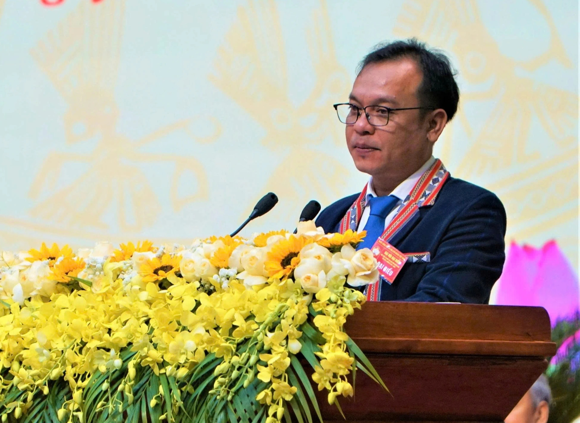 Ông U Huấn giữ chức Chủ tịch Ủy ban MTTQ Việt Nam tỉnh Quảng Ngãi- Ảnh 2. Ông U Huấn giữ chức Chủ tịch Ủy ban MTTQ Việt Nam tỉnh Quảng Ngãi- Ảnh 2.