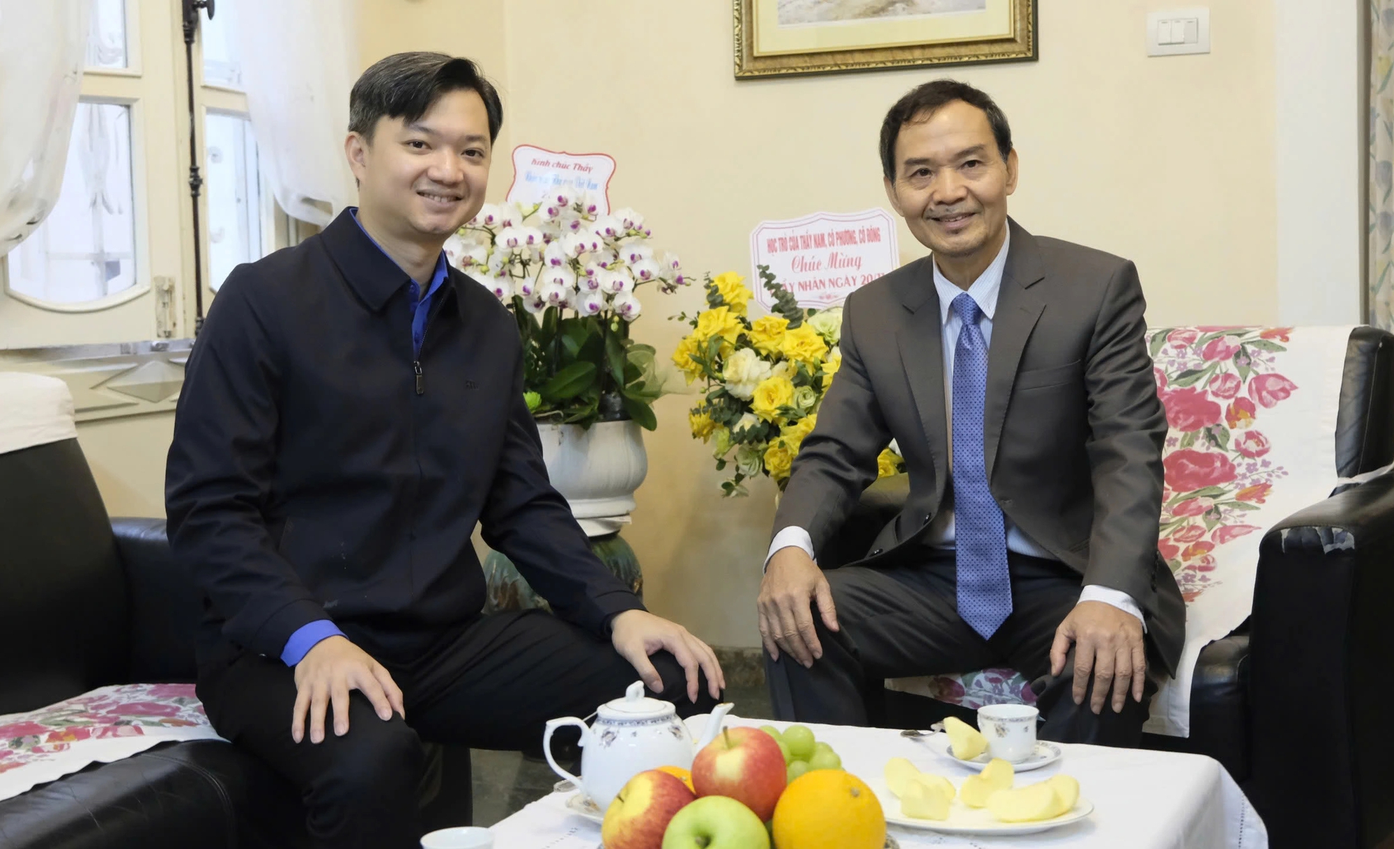 Anh Nguyễn Minh Triết thăm, chúc mừng các nhà giáo nhân dịp 20.11 - Ảnh 2.