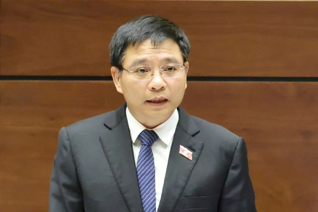 Người dân bị ép mua bảo hiểm qua ngân hàng, Bộ trưởng Tài chính nói gì?- Ảnh 2. Người dân bị ép mua bảo hiểm qua ngân hàng, Bộ trưởng Tài chính nói gì?- Ảnh 2.