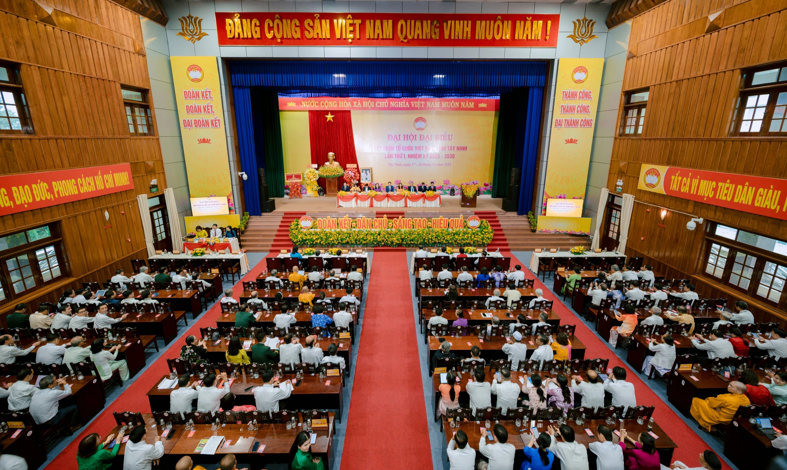 Tây Ninh tổ chức Đại hội MTTQ lần đầu tiên, hướng tới xã hội số- Ảnh 2. Tây Ninh tổ chức Đại hội MTTQ lần đầu tiên, hướng tới xã hội số- Ảnh 2.