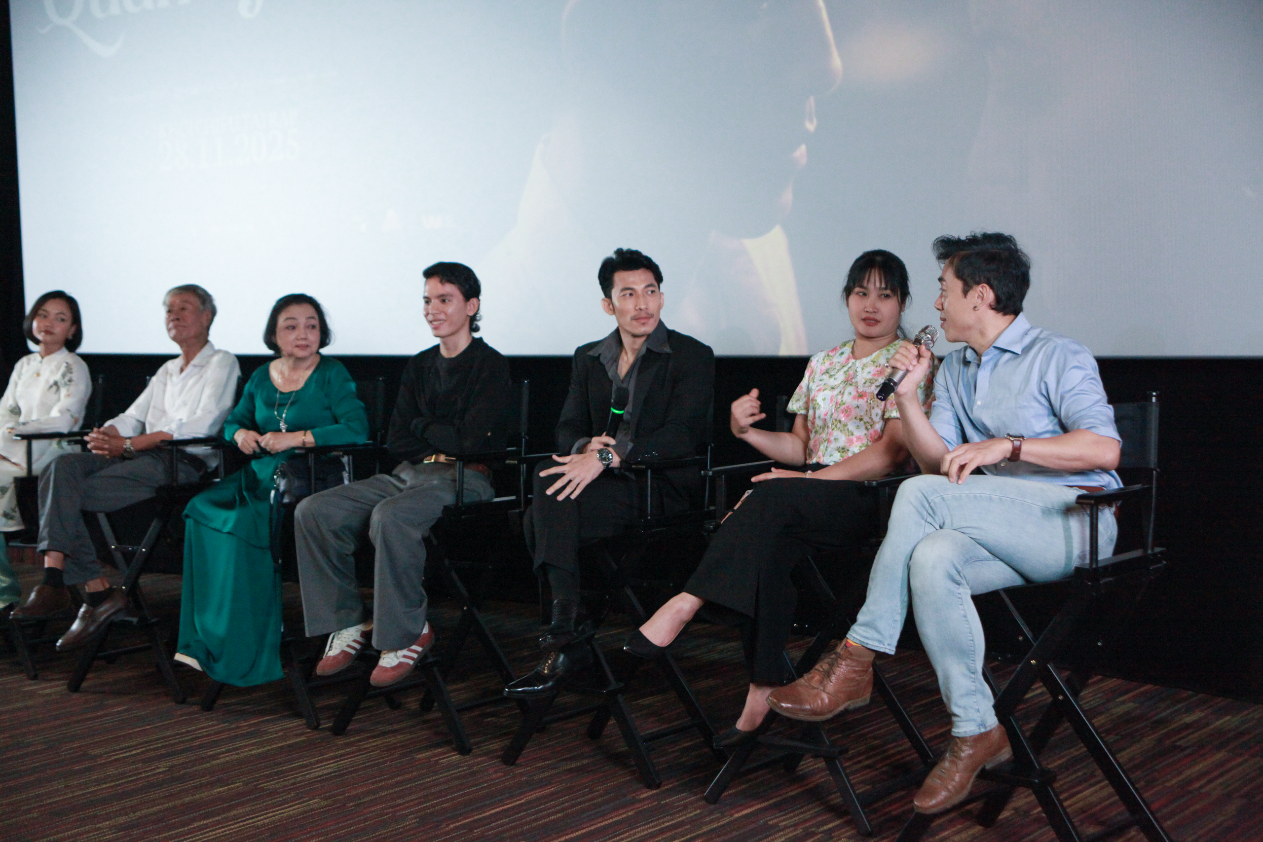 Liên Bỉnh Phát thẳng thắn nói về chuyện cát sê sau giải Thị Đế Kim Chung- Ảnh 1. Liên Bỉnh Phát thẳng thắn nói về chuyện cát sê sau giải Thị Đế Kim Chung- Ảnh 1.