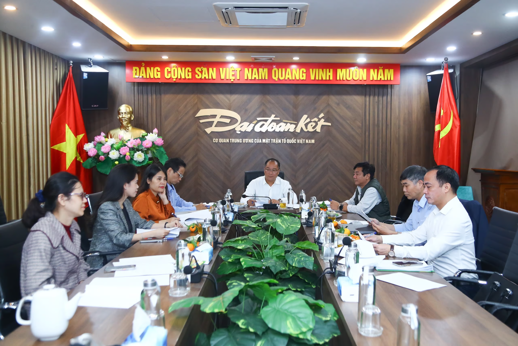 Tôn vinh 150 'người truyền lửa'  - Ảnh 1.