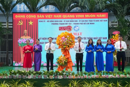 ភ្ជាប់ជីវិតសហគមន៍ Sendo Farm ថែរក្សារាល់អាហារស្អាត - រូបថត ១. Gắn kết vì cuộc sống cộng đồng, Sendo Farm chăm lo từng bữa ăn sạch- Ảnh 1.