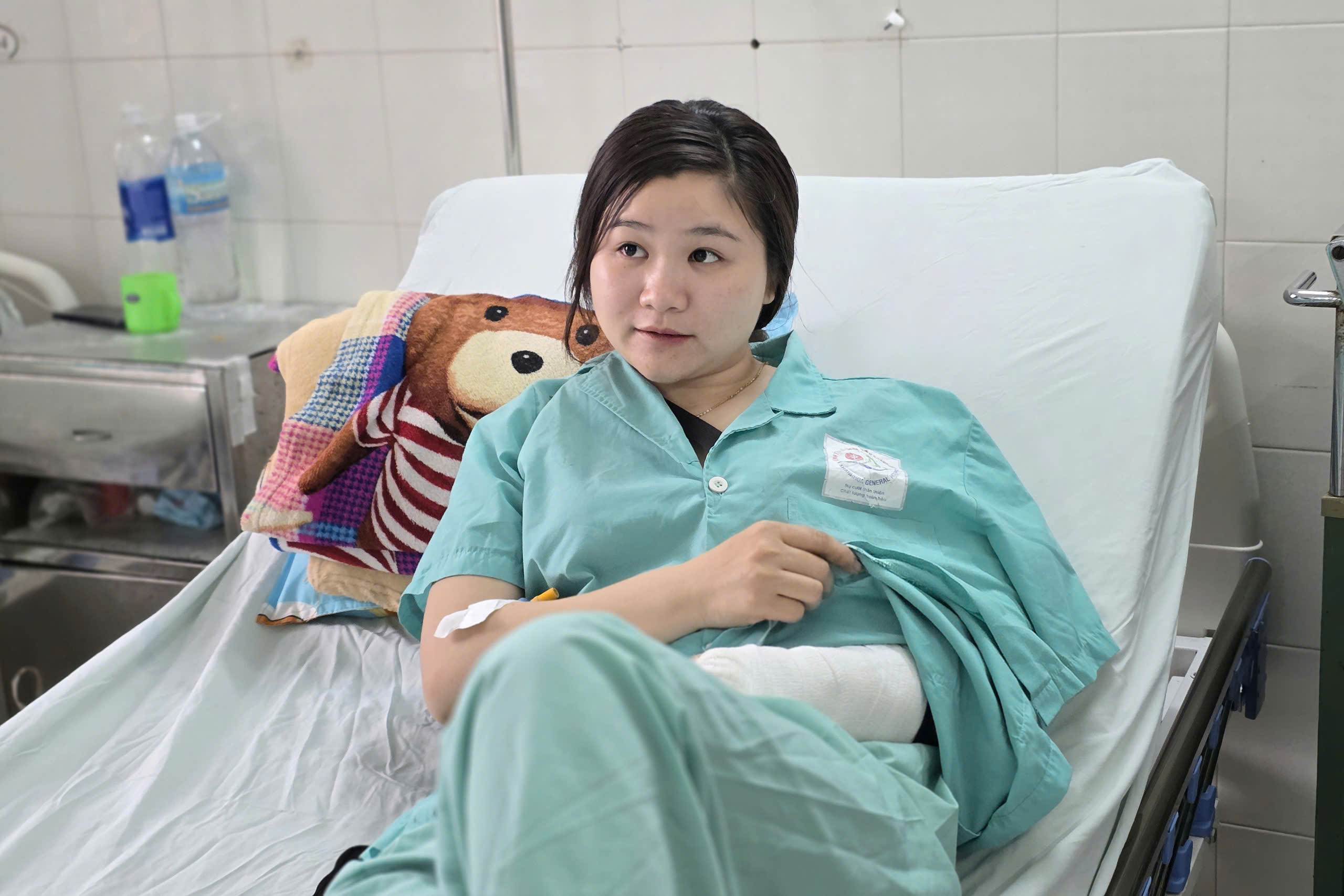 Chuyến trăng mật định mệnh: 90 phút sinh tử của vợ chồng trẻ trên đèo Khánh Lê- Ảnh 1. Chuyến trăng mật định mệnh: 90 phút sinh tử của vợ chồng trẻ trên đèo Khánh Lê- Ảnh 1.