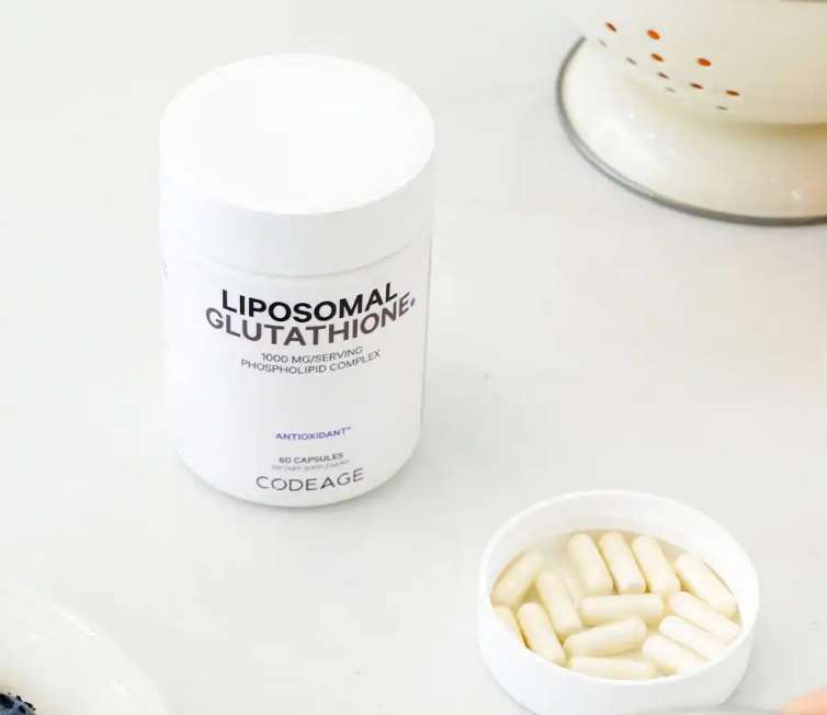 uống glutathione có hại không Viên uống trắng da Glutathion White 800 có tốt không? Lưu ý khi sử dụng main image 0