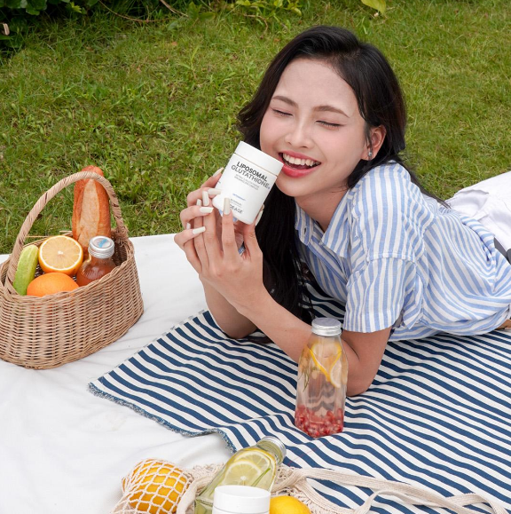 Glutathione l&agrave; g&igrave;? C&oacute; thật sự mang lại hiệu quả l&agrave;m trắng da kh&ocirc;ng m&agrave; hot vậy? - Ảnh 2.