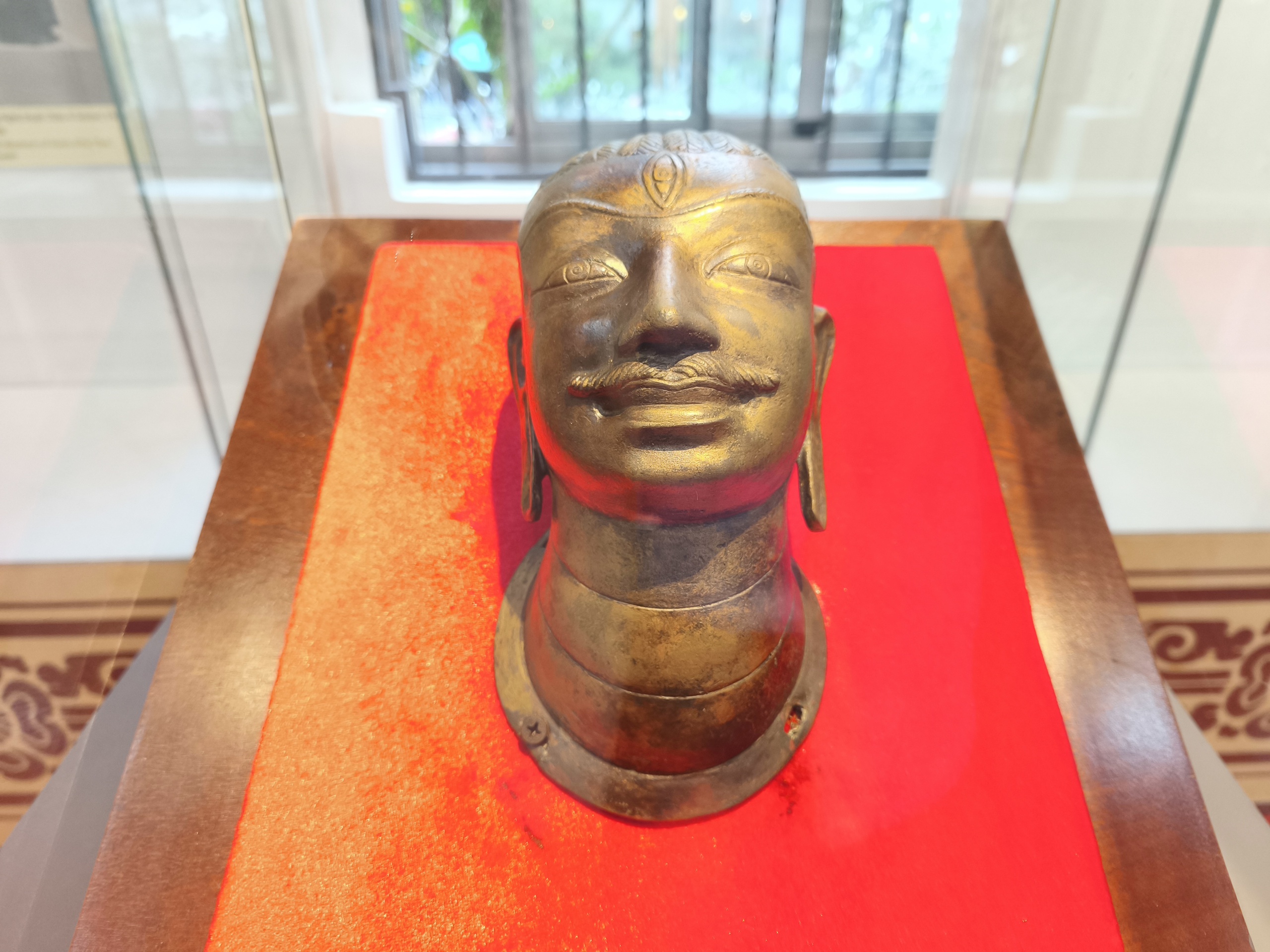 ការបង្ហាញរូបសំណាកព្រះពោធិសត្វតារ៉ាជាលើកទី១ - រូបថត ១៤. Lần đầu trưng bày bảo vật quốc gia tượng Bồ tát Tara hoàn chỉnh - Ảnh 14.