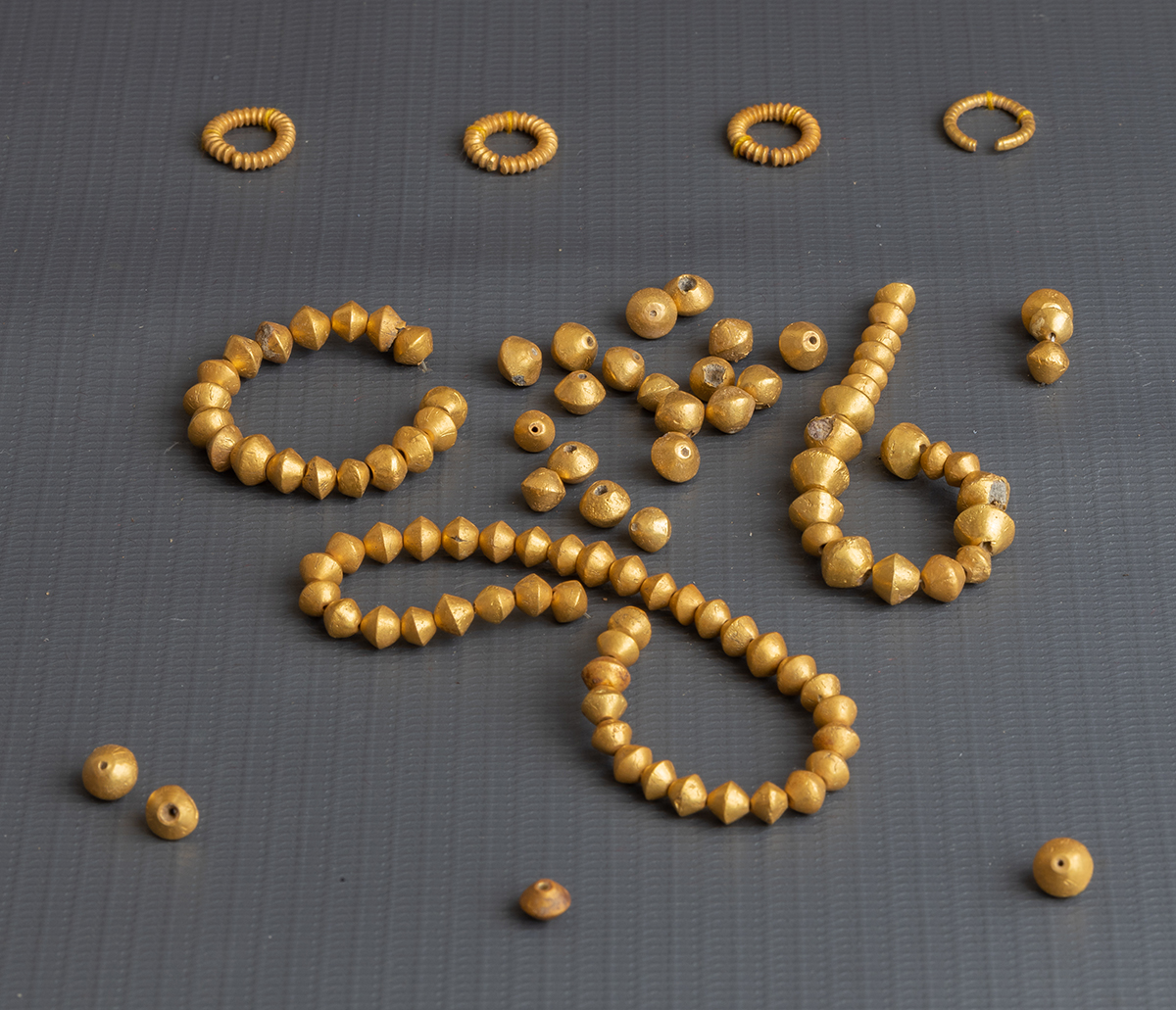 លើកទី១ ការដាក់តាំងរូបសំណាកព្រះពោធិសត្វតារ៉ា - រូបថត ១៦. Lần đầu trưng bày bảo vật quốc gia tượng Bồ tát Tara hoàn chỉnh - Ảnh 16.