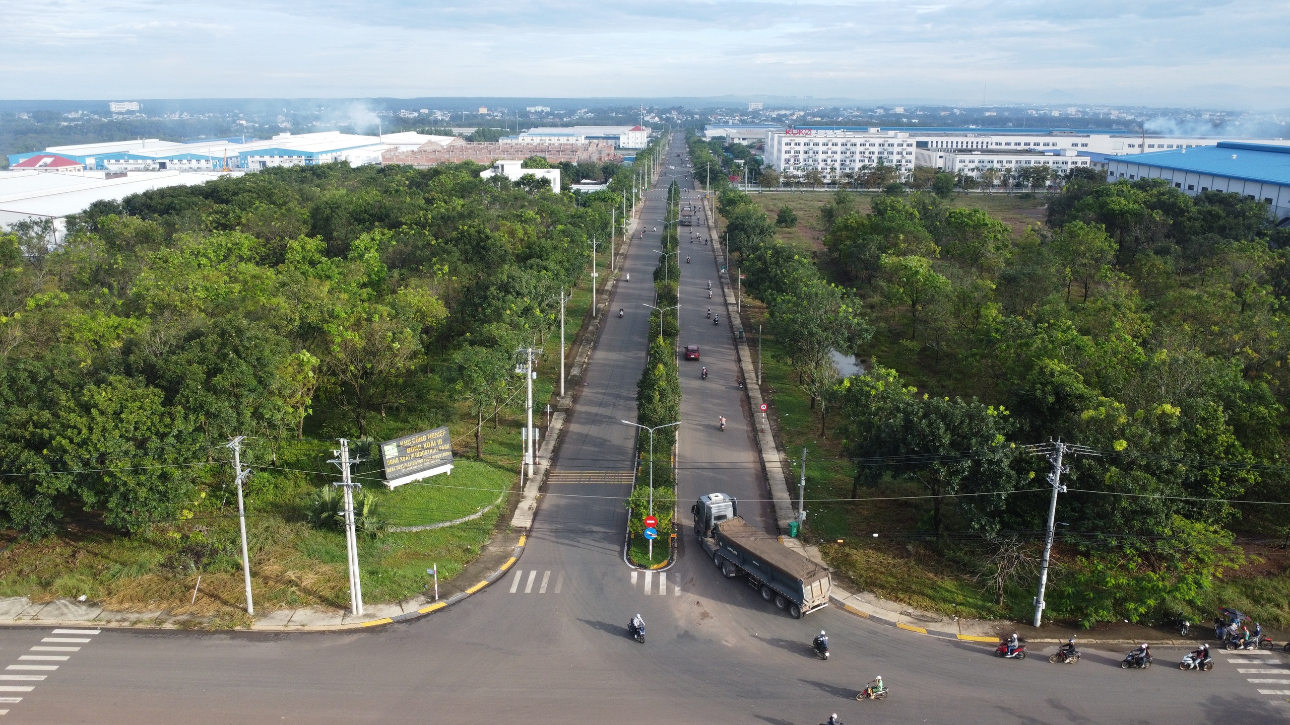 Biển báo 20 km/giờ ở Đồng Nai, tài xế than 'không chạy được'- Ảnh 9.