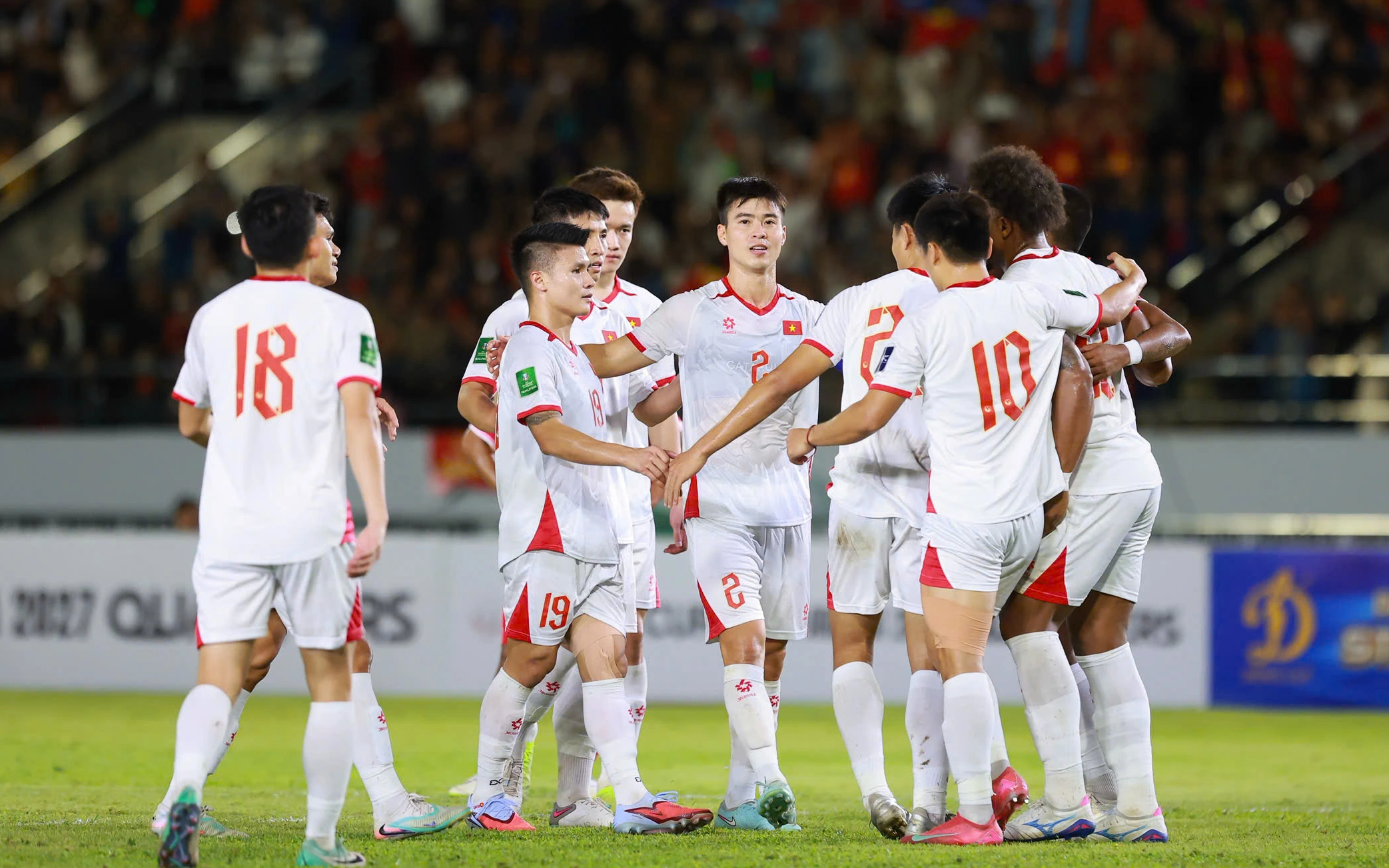 Xuân Son cực son, lập công từ chấm phạt đền: Nhưng Tuấn Hải mới là ‘thần tài’ của Việt Nam- Ảnh 1. Xuân Son cực son, lập công từ chấm phạt đền: Nhưng Tuấn Hải mới là ‘thần tài’ của Việt Nam- Ảnh 1.