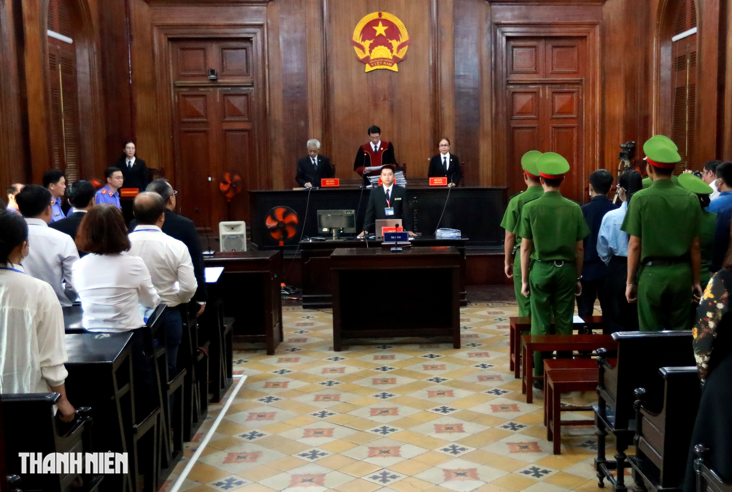 Hoa hậu thùy Tiên và Quang Linh Vlogs bị xét xử sơ thẩm về tội lừa dối khách hàng - Ảnh 13.