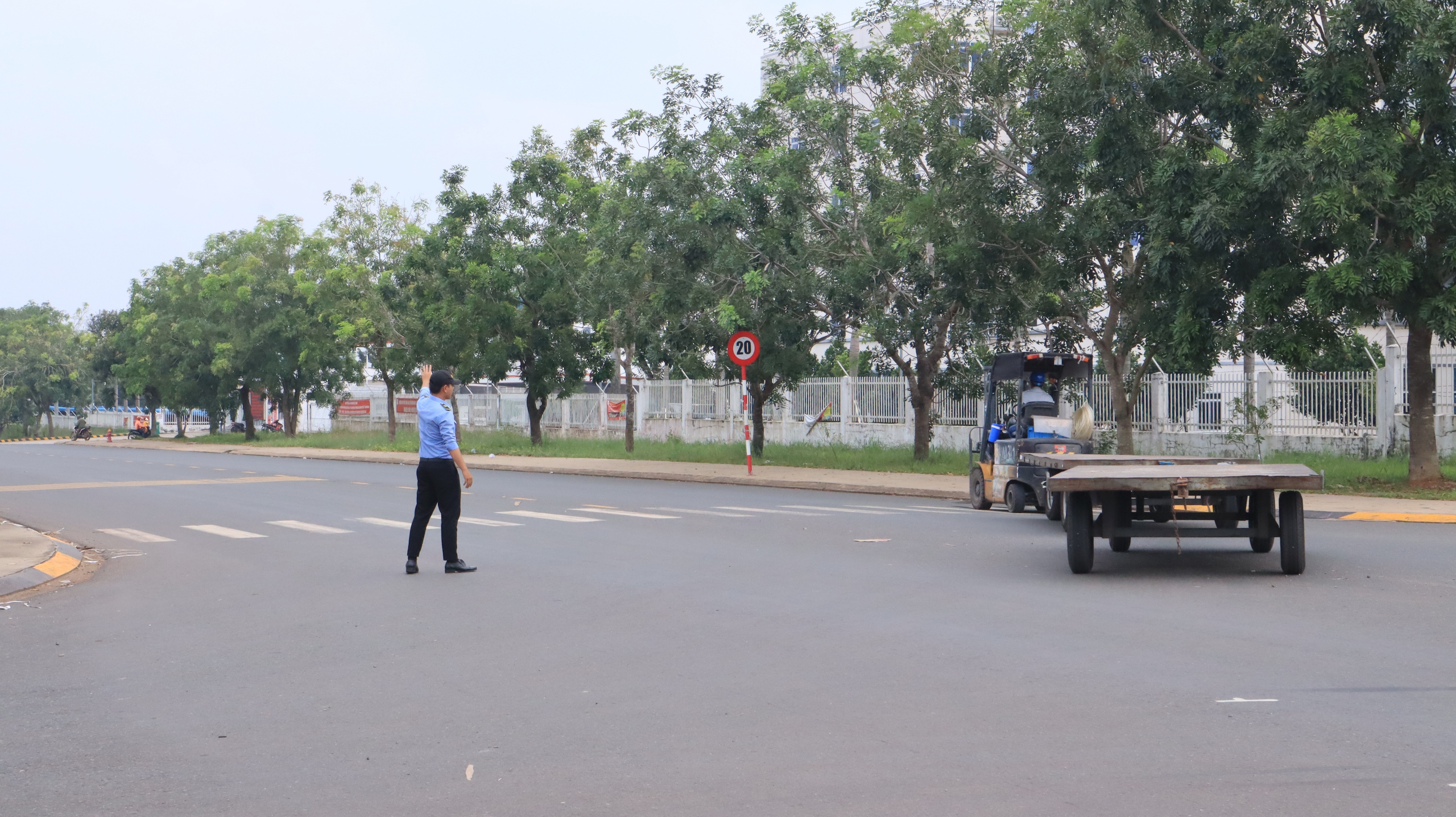 Biển báo 20 km/giờ ở Đồng Nai, tài xế than 'không chạy được'- Ảnh 7.