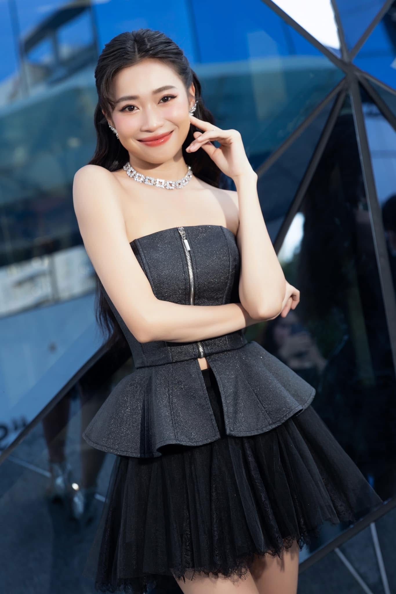 Nữ diễn viên từng thi hoa hậu đang 'gây sốt' màn ảnh Việt là ai? - Ảnh 6. Nữ diễn viên từng thi hoa hậu đang 'gây sốt' màn ảnh Việt là ai? - Ảnh 6.