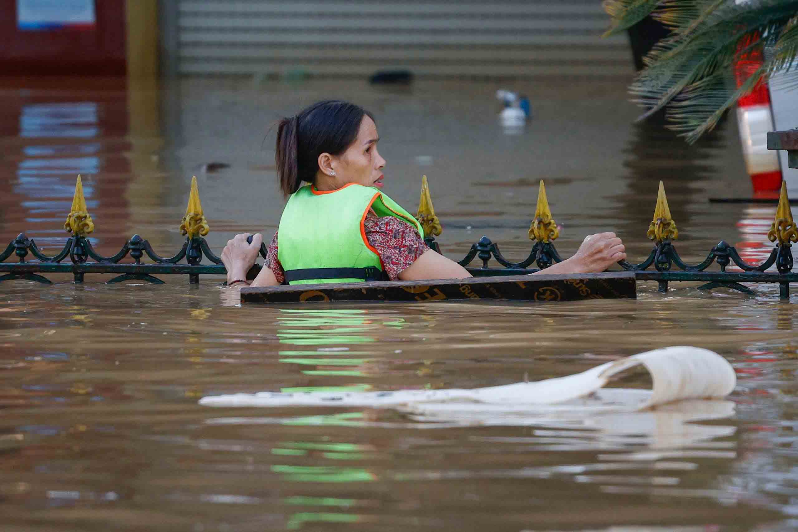 Cần sống chung với lũ Trước khí hậu cực đoan tại miền Bắc việt nam - Ảnh 3.