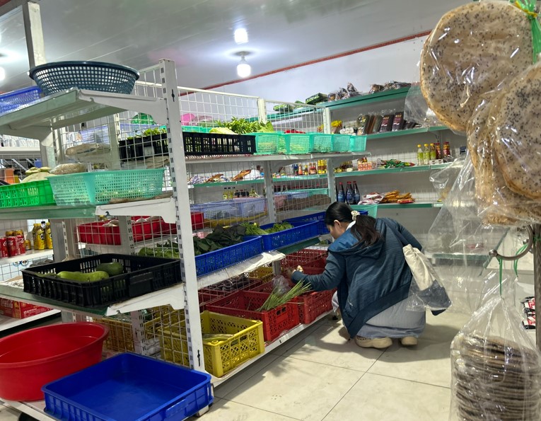 Giá rau tăng quá cao: Người săn sale, người tập tành trồng rau… - Ảnh 4. Giá rau tăng quá cao: Người săn sale, người tập tành trồng rau… - Ảnh 4.