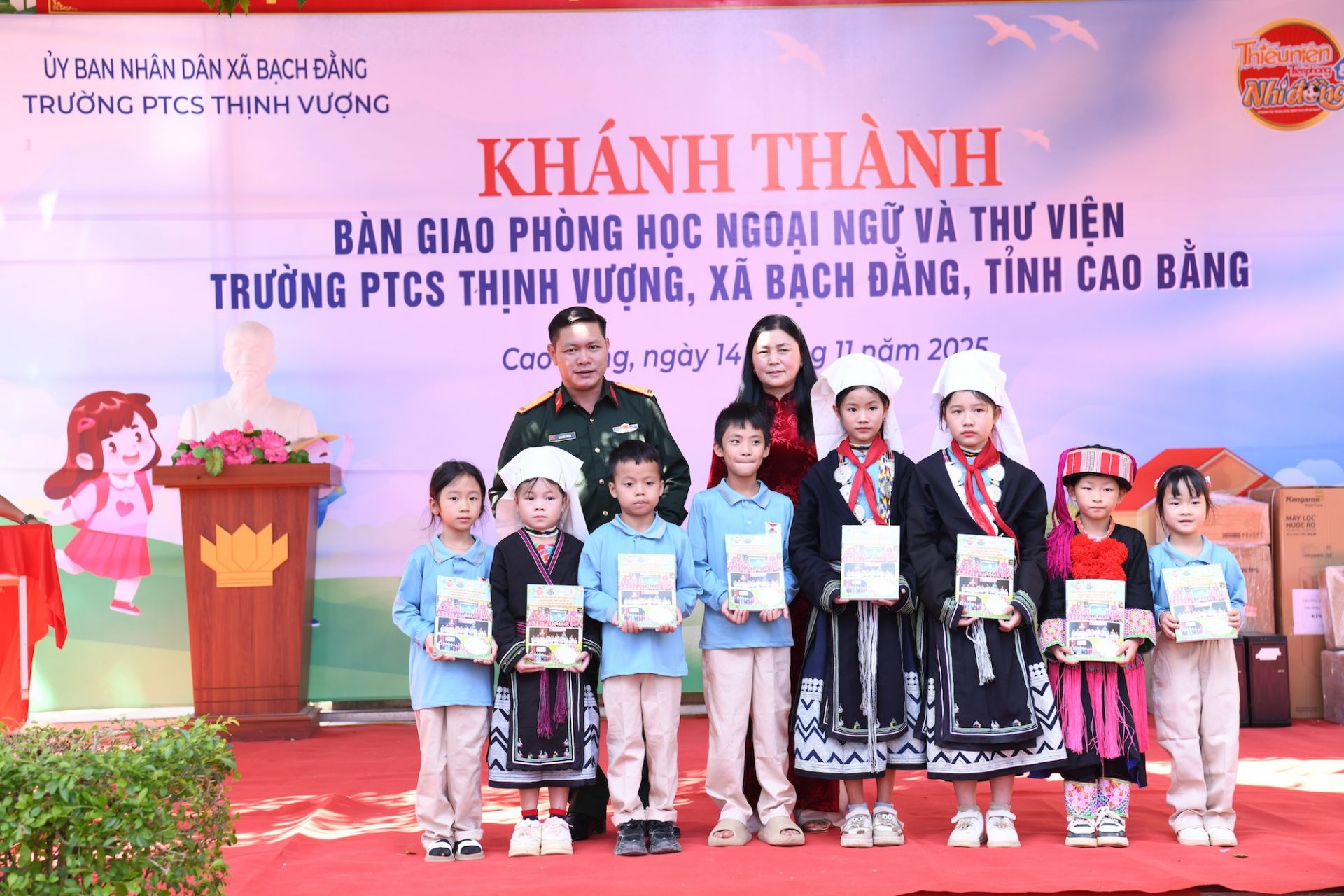 Món quà 800 triệu đồng tặng ngôi trường Thịnh Vượng - Ảnh 9.