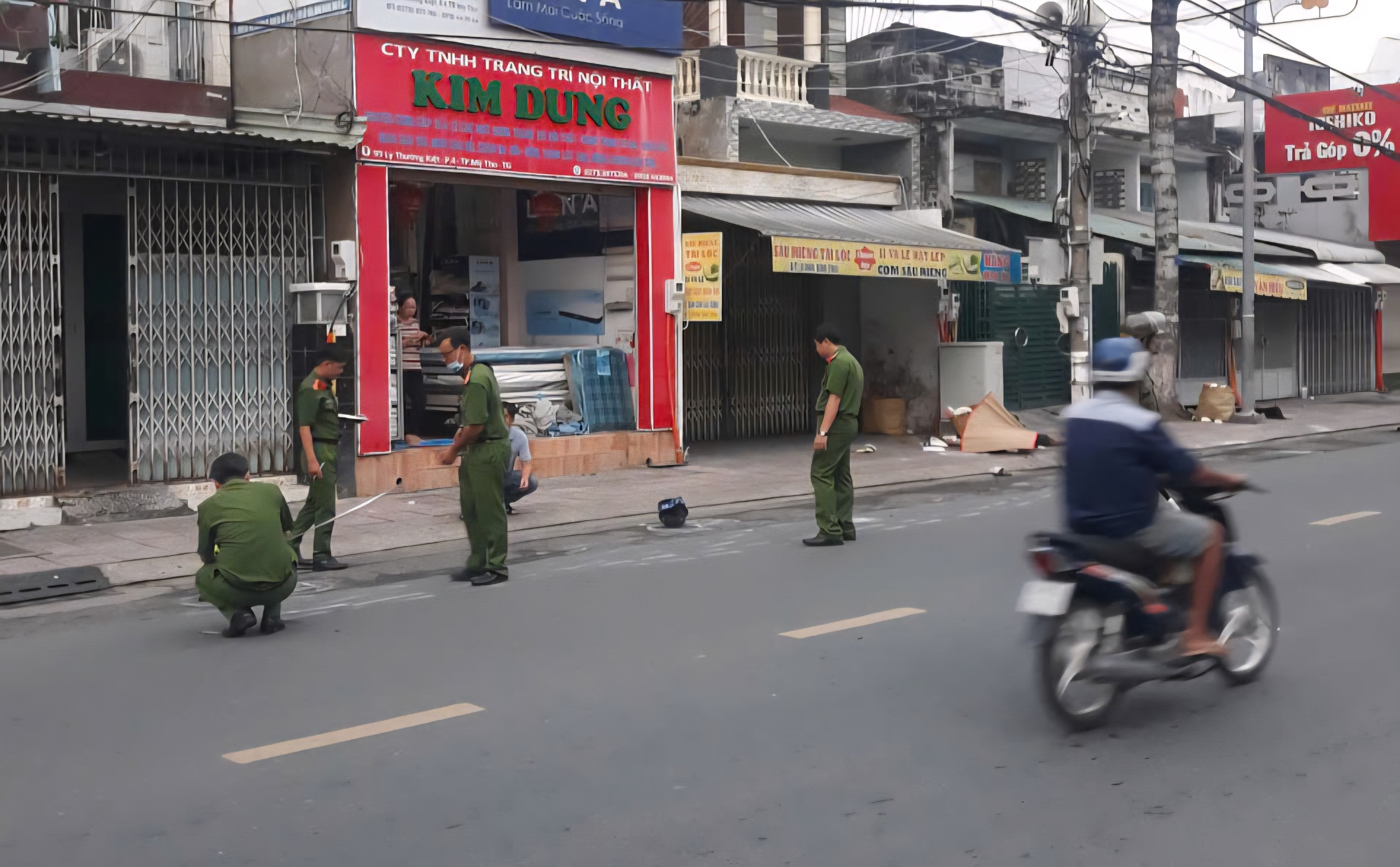 Đồng Tháp: 2 thanh niên tử vong trên vỉa hè lúc rạng sáng - Ảnh 1.