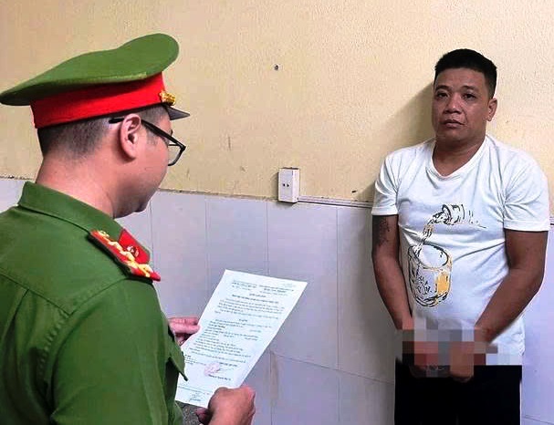 Đà Nẵng: Bắt nghi phạm vận chuyển trái phép 440g vàng trị giá hơn 1,5 tỉ đồng - Ảnh 1.