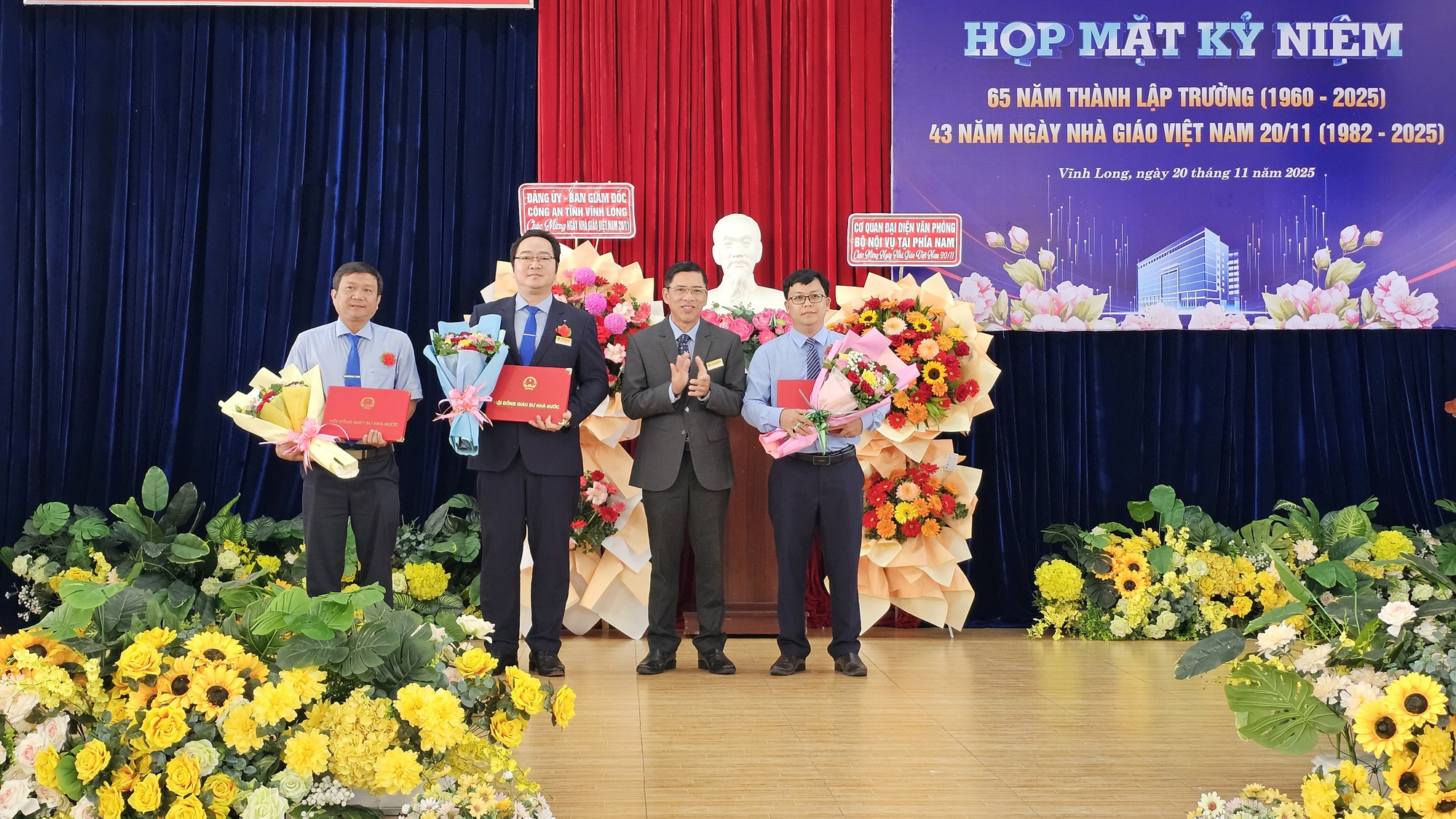 Trường ĐH Sư phạm Kỹ thuật Vĩnh Long có thêm 3 tân phó giáo sư- Ảnh 1.