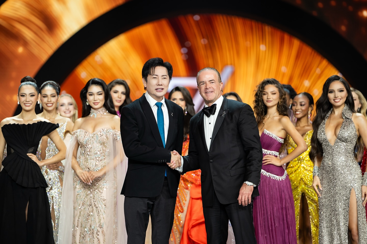 Hương Giang và loạt đối thủ quốc tế đọ sắc nóng bỏng ở bán kết Miss Universe - Ảnh 4.