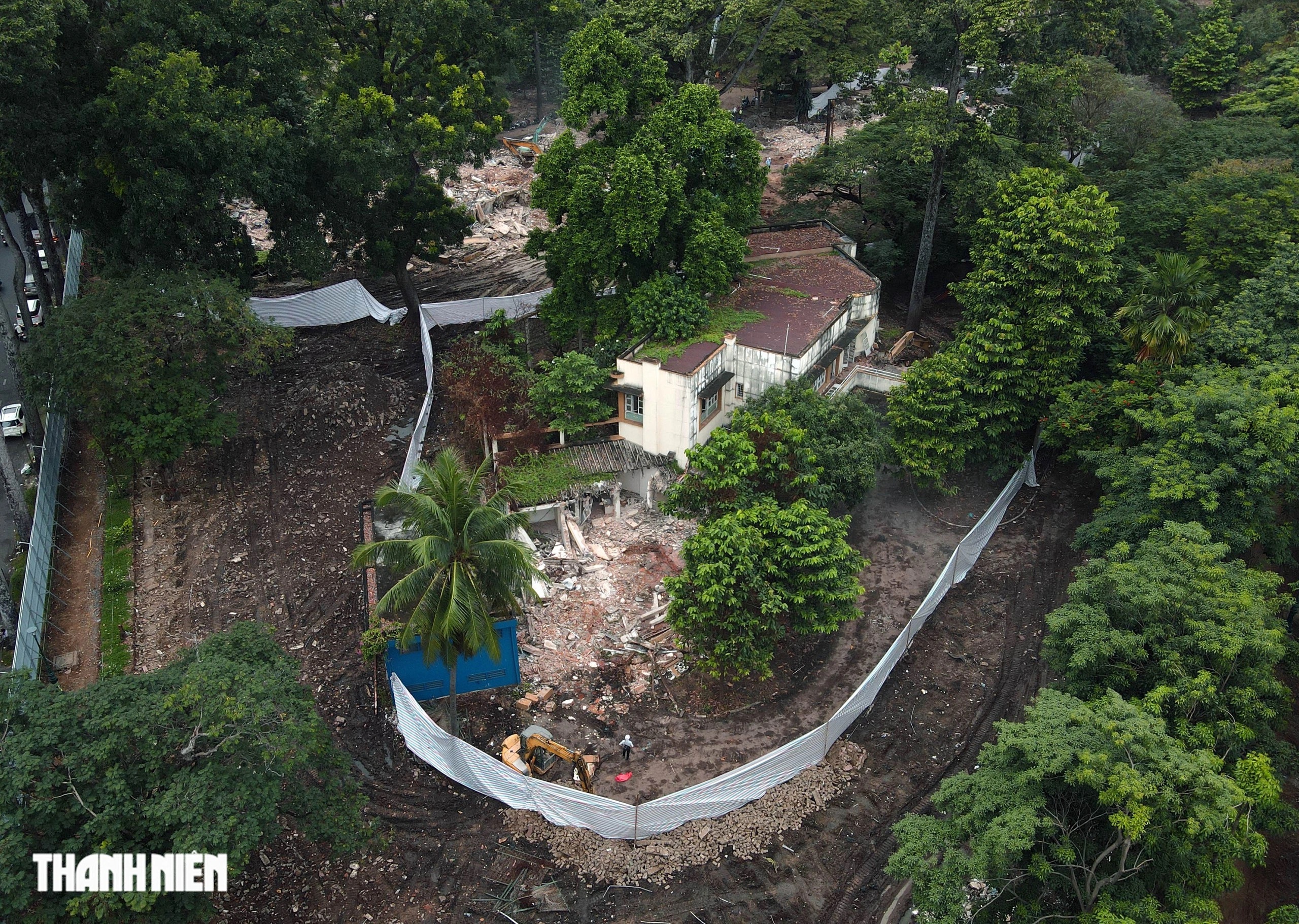 TP.HCM lý giải việc tháo dỡ 3 biệt thự Chú Hỏa và giữ lại 4 căn còn lại- Ảnh 2. TP.HCM lý giải việc tháo dỡ 3 biệt thự Chú Hỏa và giữ lại 4 căn còn lại- Ảnh 2.