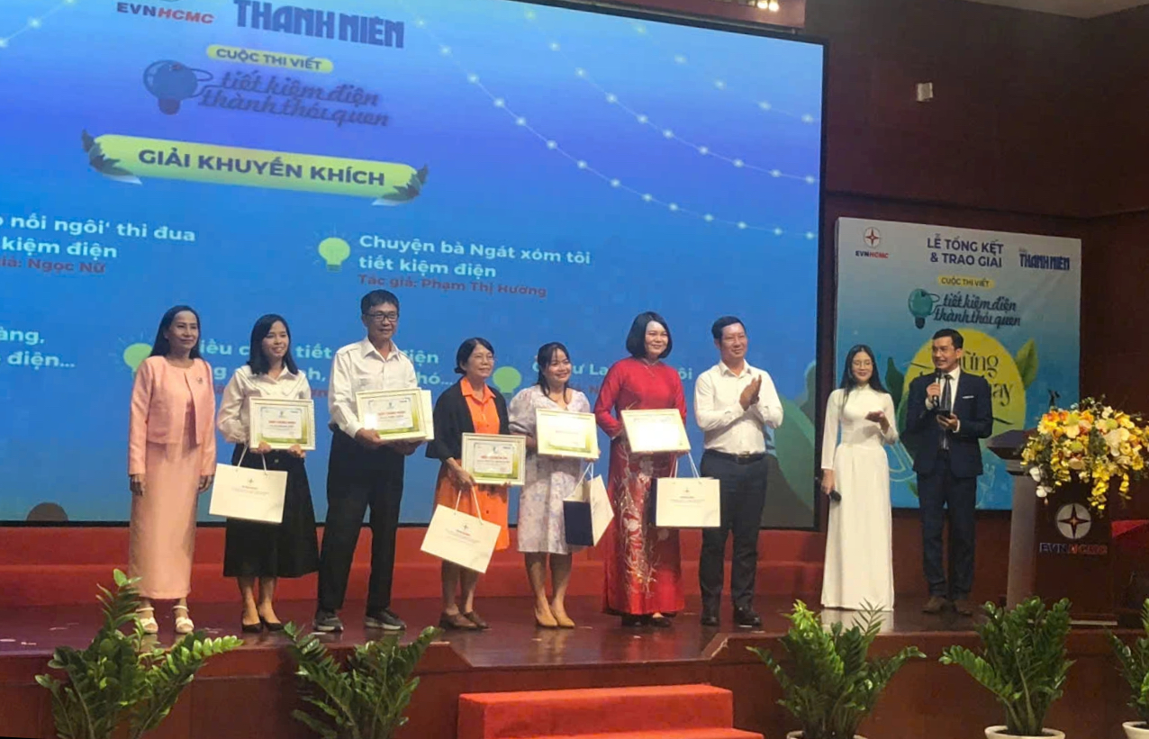 Thanh Niên và tôi: Người bạn tin cậy đồng hành cùng tôi qua từng trang Báo - Ảnh 1. Thanh Niên và tôi: Người bạn tin cậy đồng hành cùng tôi qua từng trang Báo - Ảnh 1.