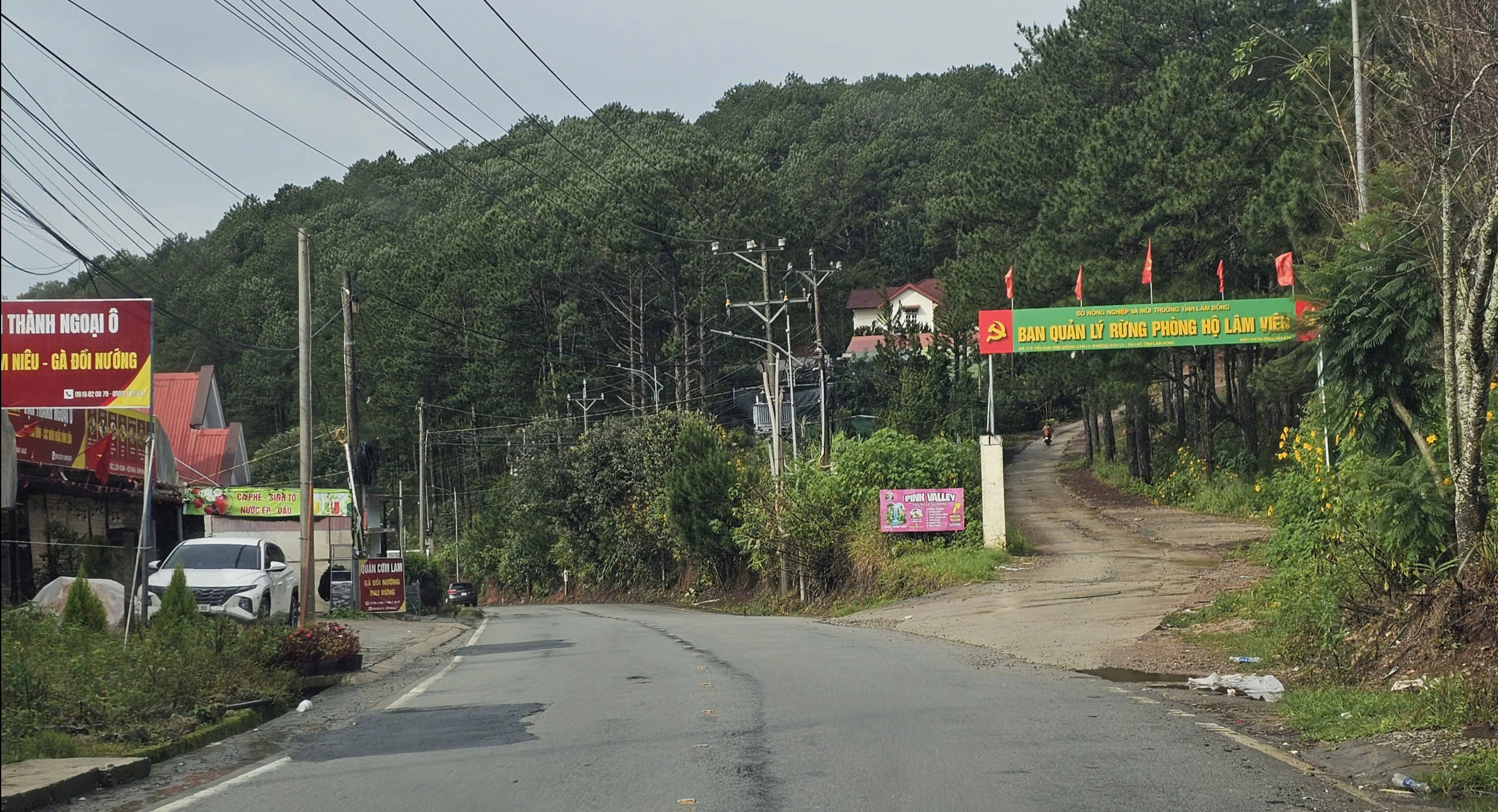 Cấm xe tải trên 3 , 5 tấn qua đèo Tà Nung để hạn chế sạt lở - Ảnh 3.