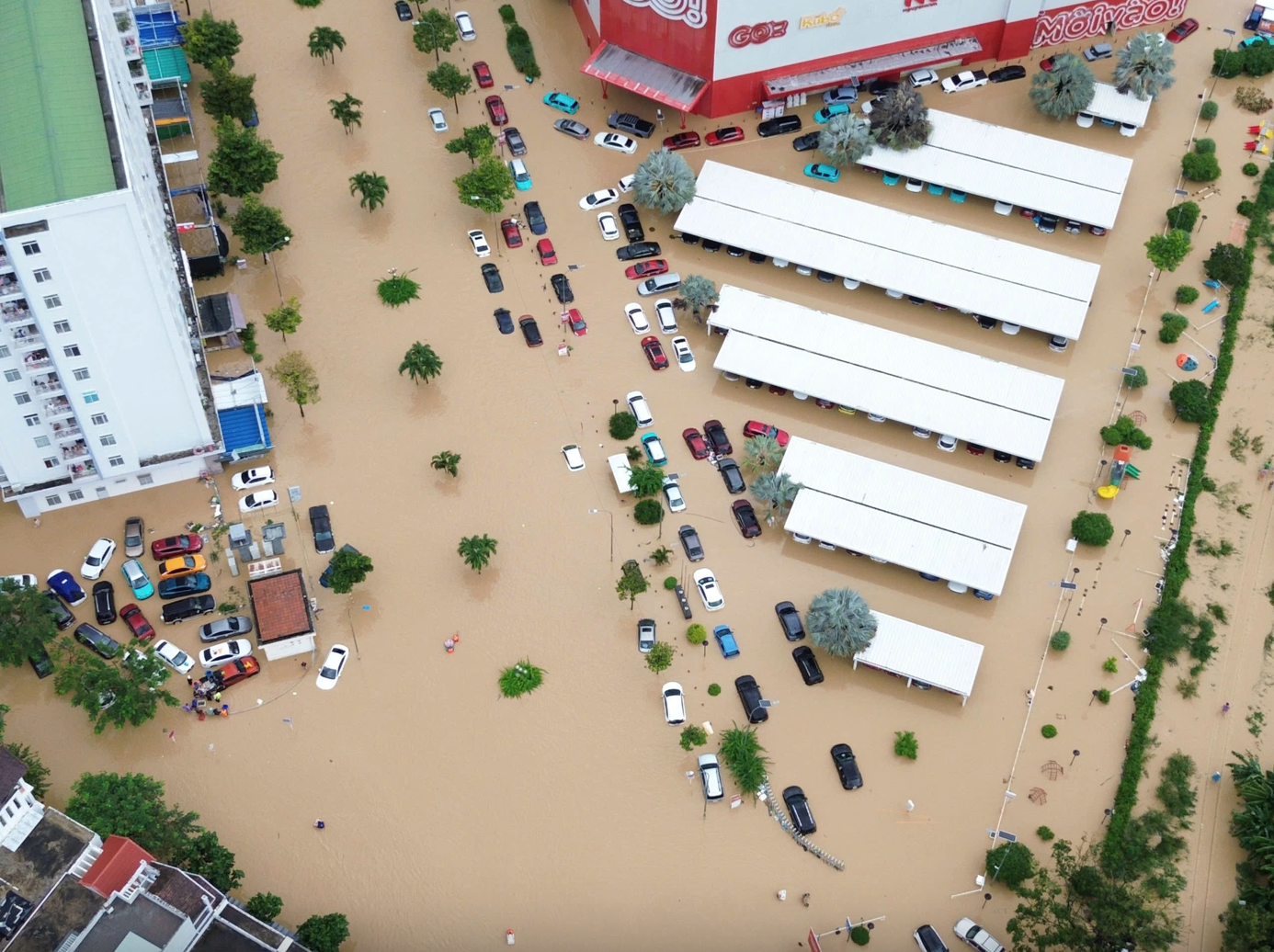 Lũ đang xuống, mưa lớn diện rộng giảm dần- Ảnh 1.