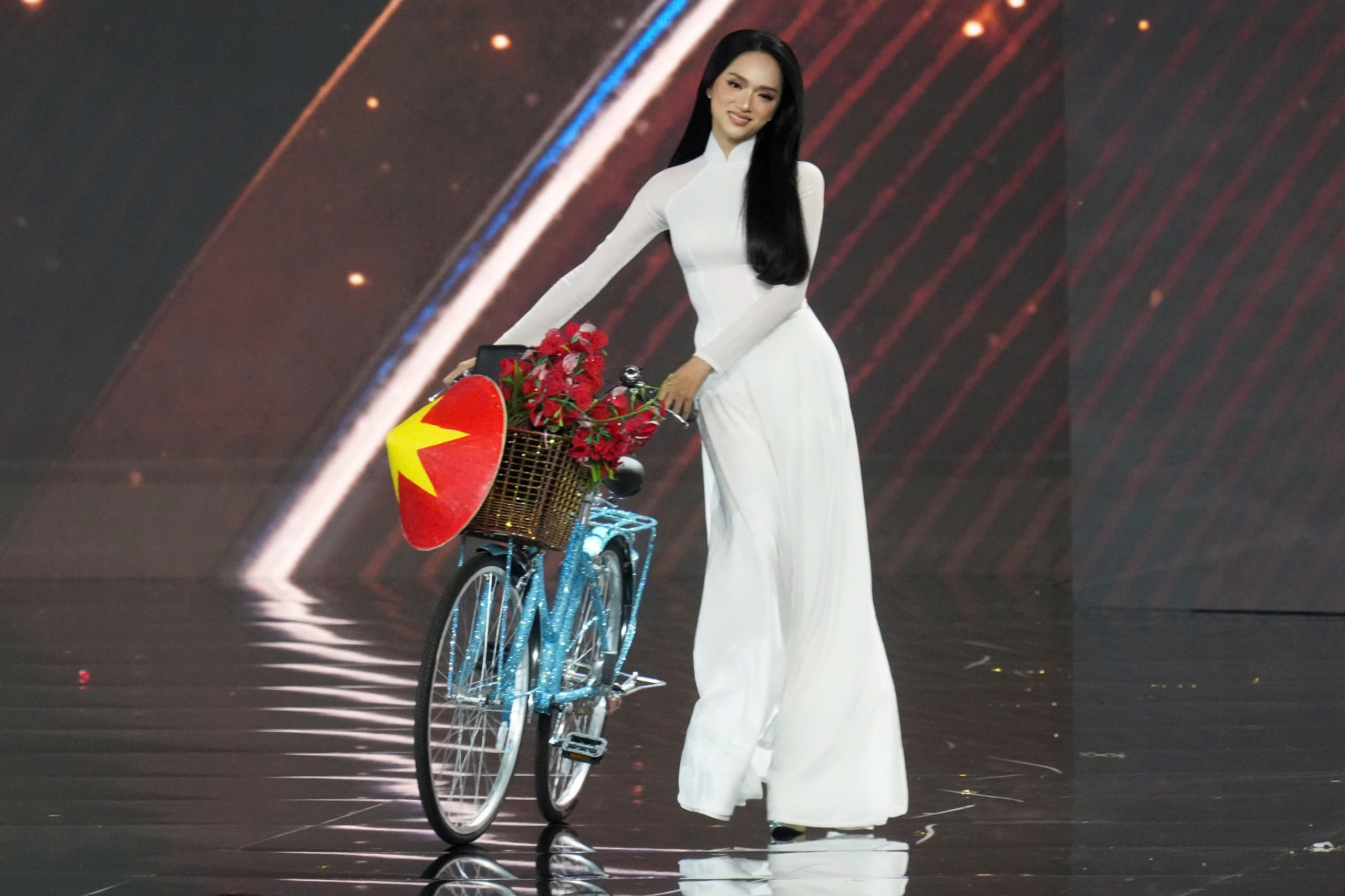 Cơ hội nào cho Hương Giang tại Miss Universe 2025? - Ảnh 1.